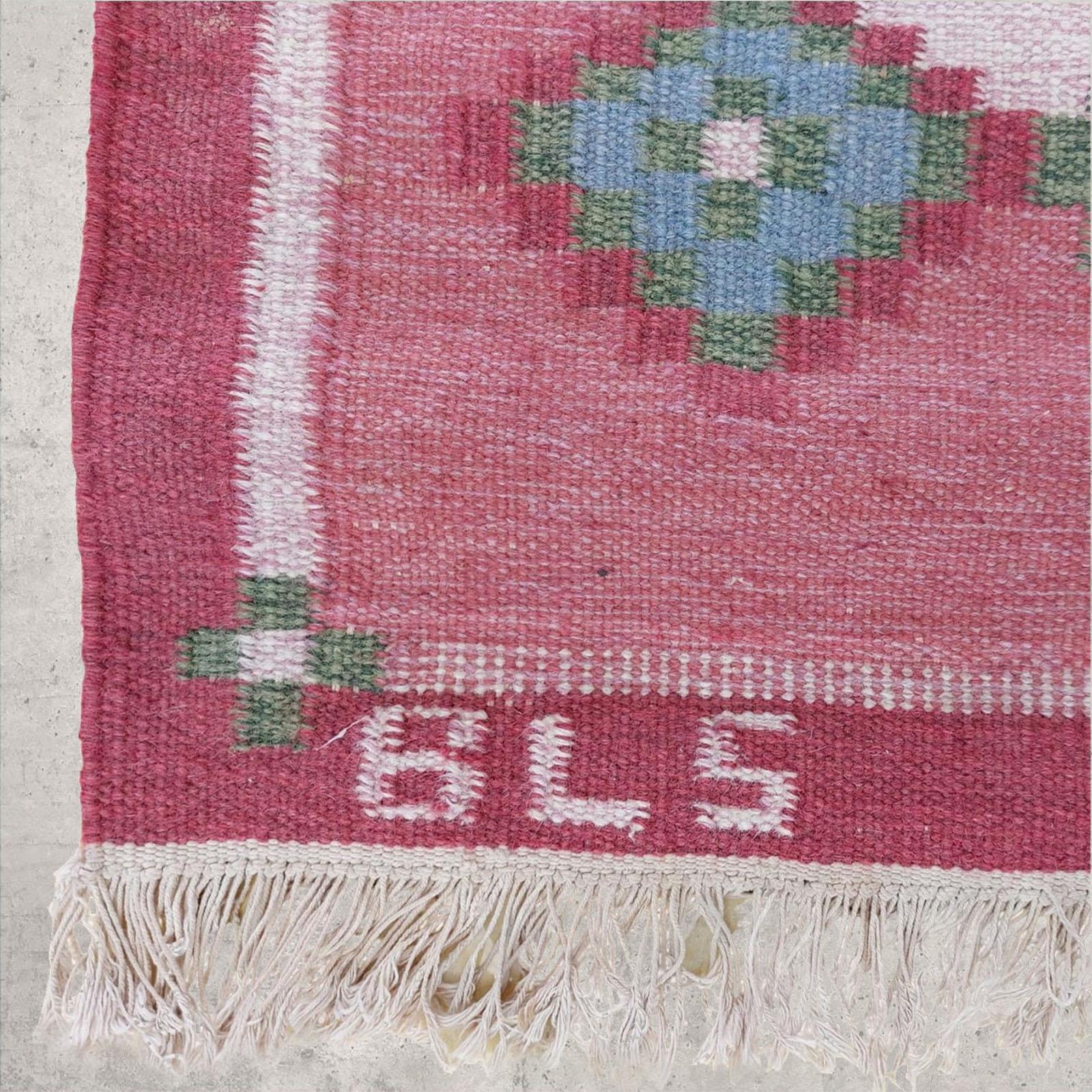 Vintage Swedish Rollakan Rug with Scandinavian Modern Style Signed BLS In Good Condition For Sale In Bochum, NRW