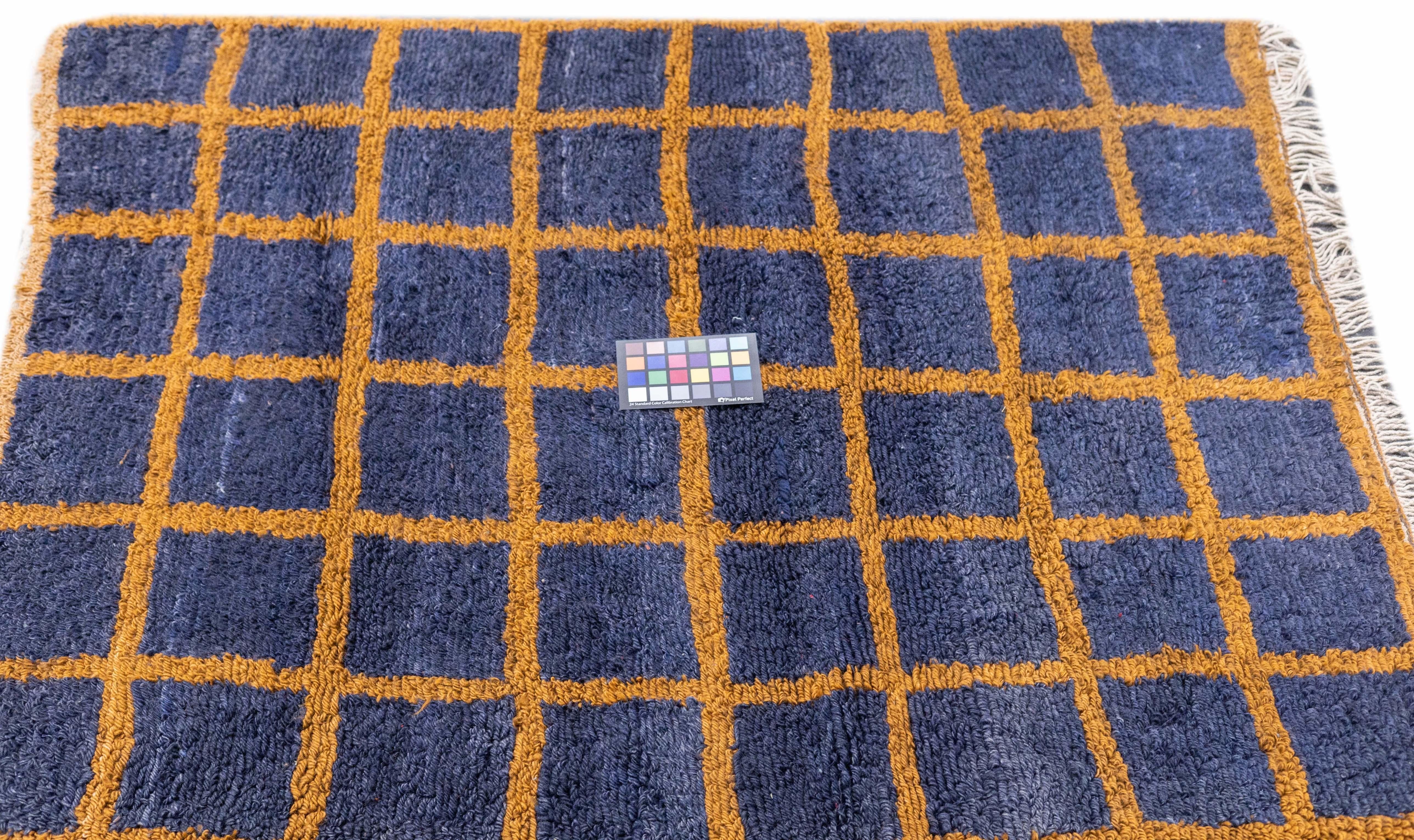 Vintage Swedish Rug 4'1'' x 4'10'' For Sale 6