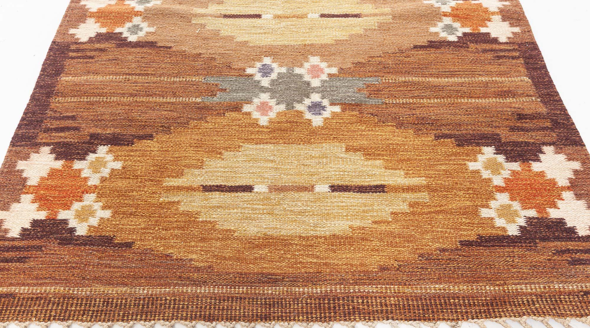 Scandinavo Tappeto svedese vintage di Ingegerd Silow in vendita