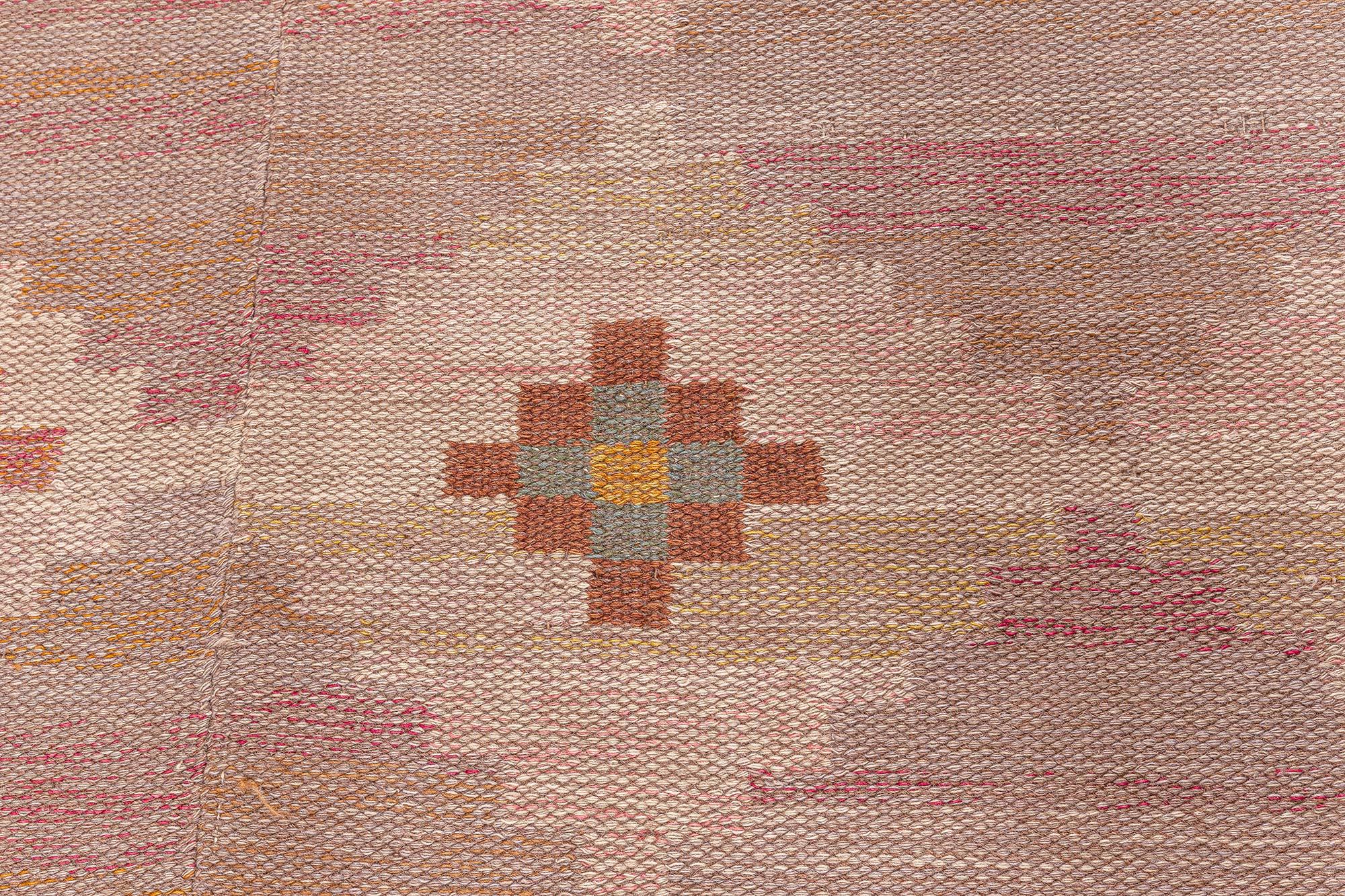 Vintage Swedish rug
Size: 8'9