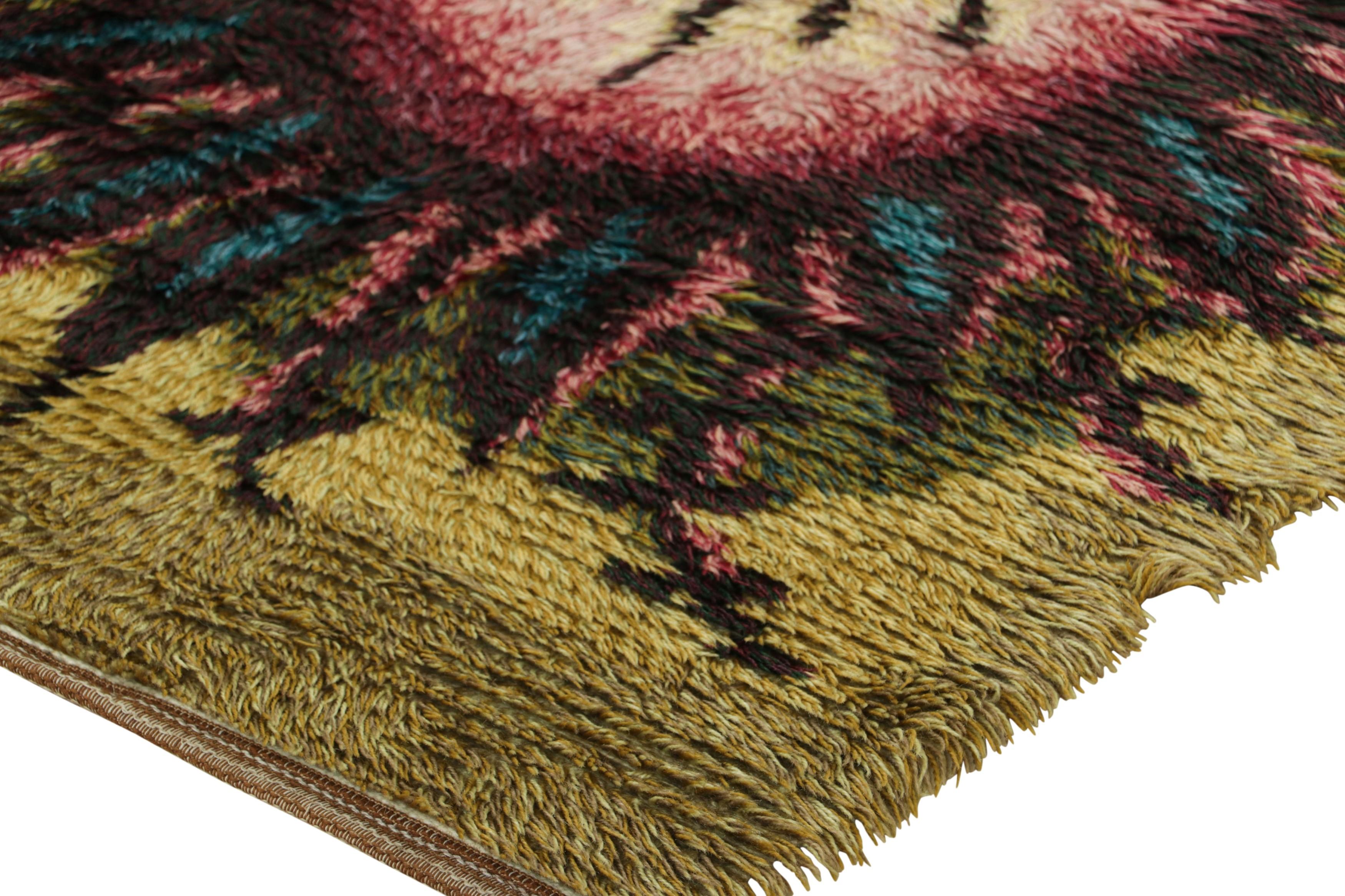Wool Vintage Swedish Rug In Green and Black with Medallion  Rug & Kilim For Sale