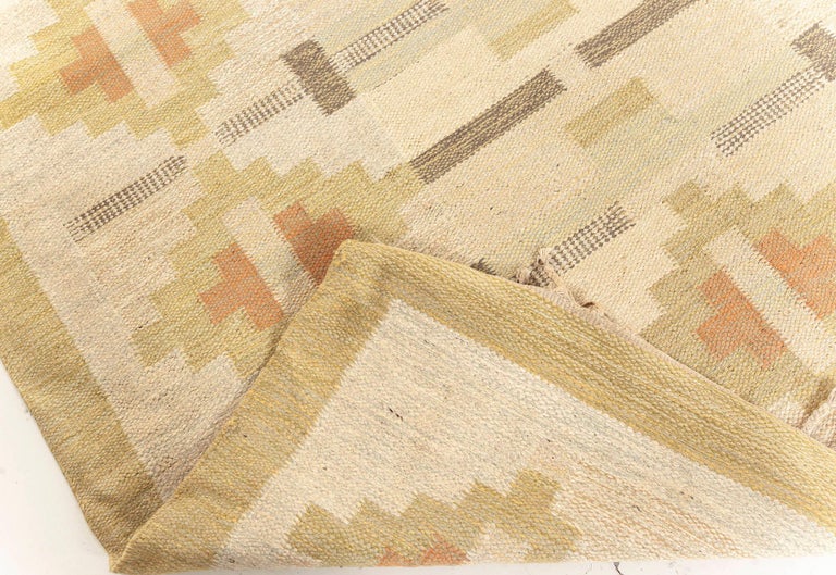 High-quality vintage Swedish rug signed by KARIN JÖNSSON, (KJ)
Size: 5'7