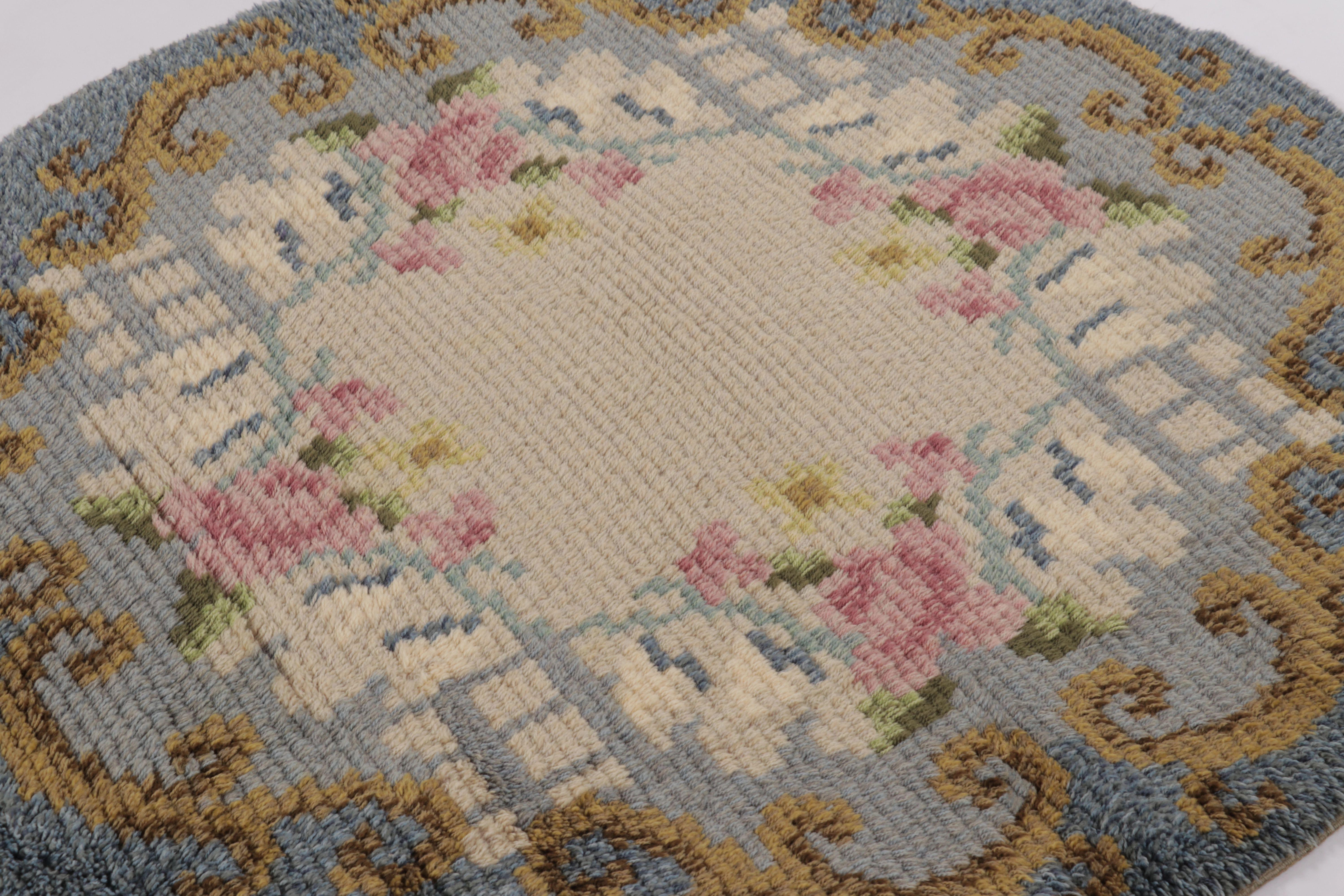 Vintage Swedish Rya Circle Rug, Buntes skandinavisches Blumenmuster-Rug & Kilim (Schwedisch) im Angebot