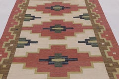 Vintage Swedish Rya Flatweave, Beige with Red Geometric Medallion - Rug & Kilim