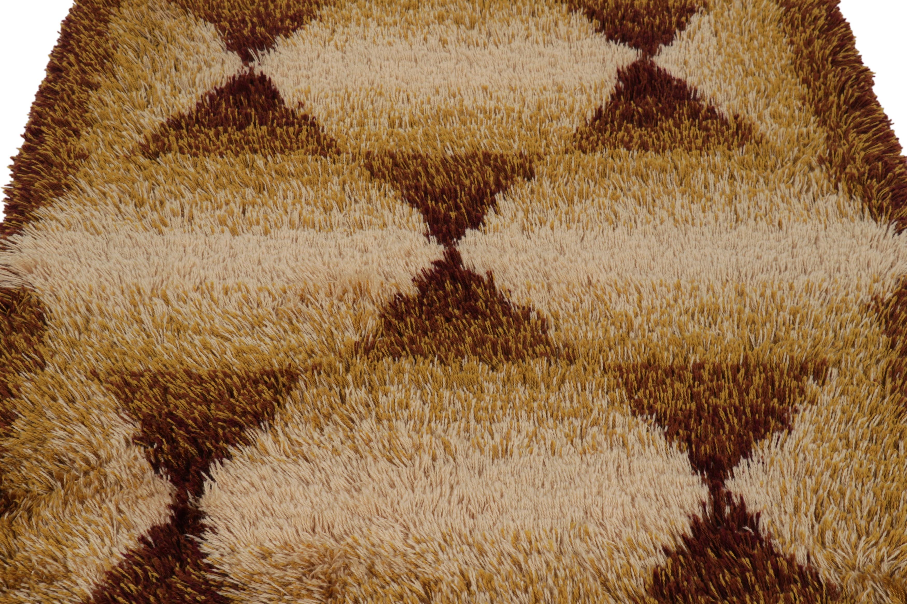 Alfombra Vintage Sueca Rya, Beige-Marrón Patrón Geométrico Escandinavo -Rug & Kilim Anudado a mano en venta