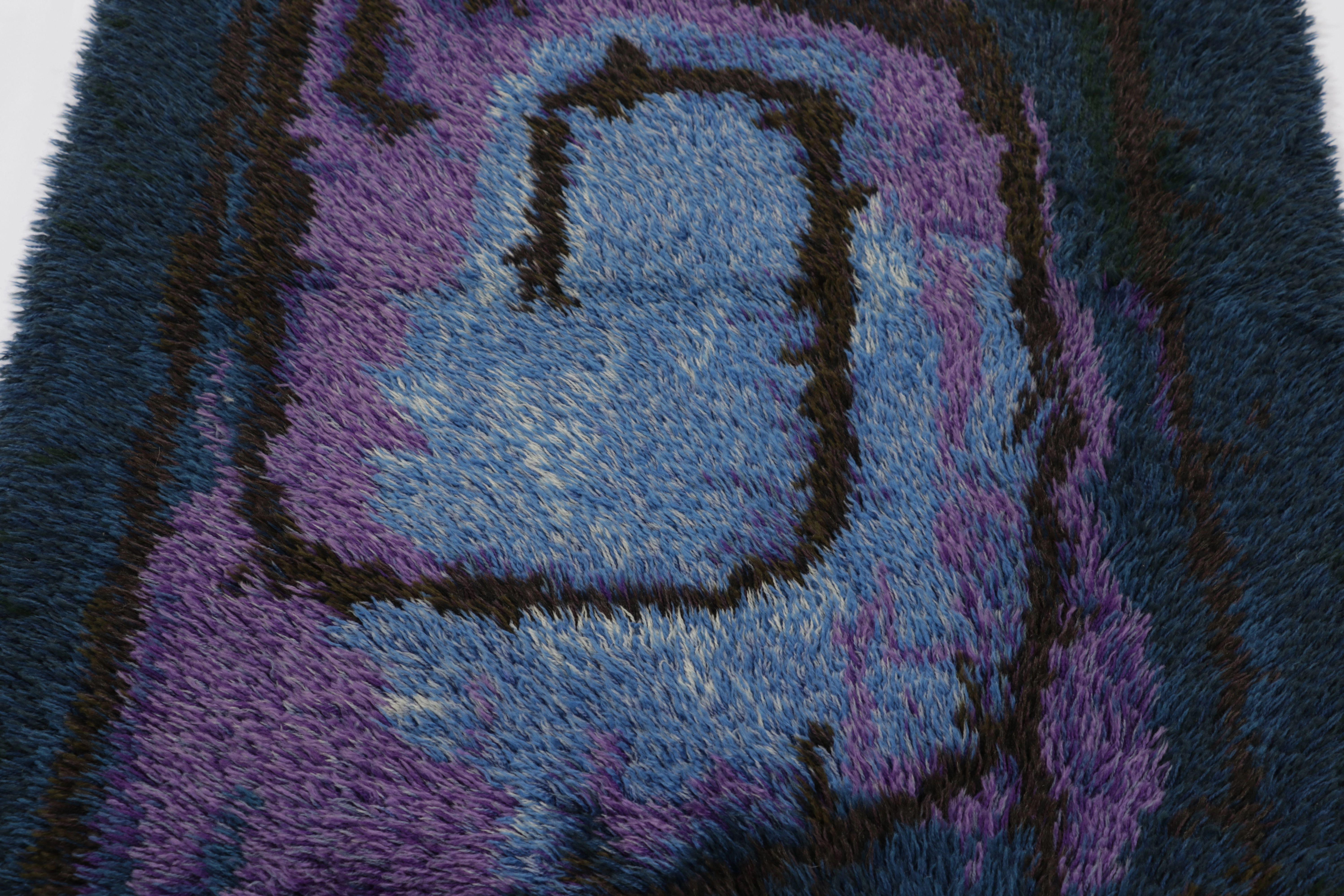 Schwedischer Vintage-Rya-Teppich, blau mit skandinavischen abstrakten Mustern - Rug & Kilim (Handgeknüpft) im Angebot