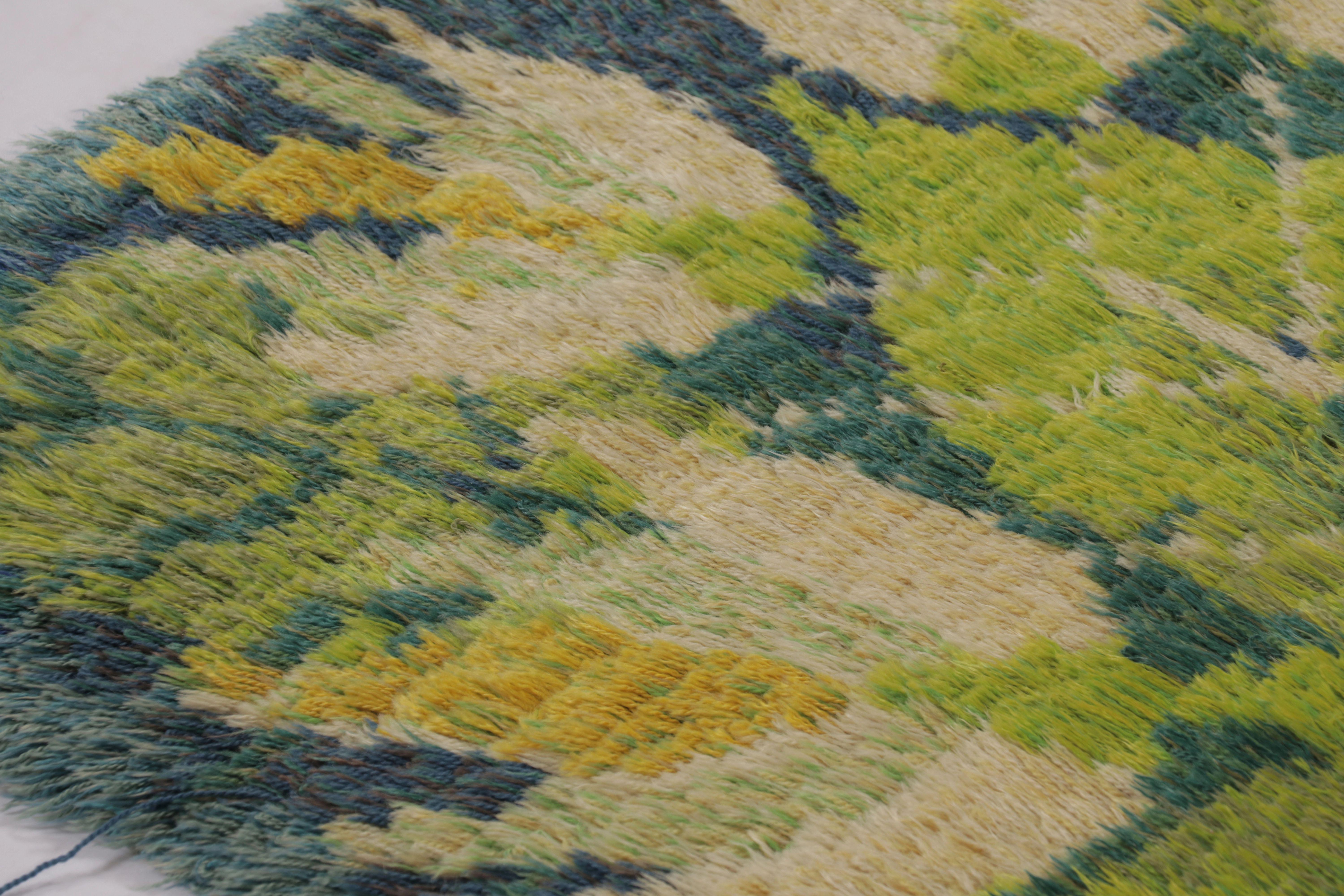 Schwedischer Vintage-Teppich Rya, blau mit skandinavischen geometrischen Mustern - Rug & Kilim im Zustand „Gut“ im Angebot in Long Island City, NY