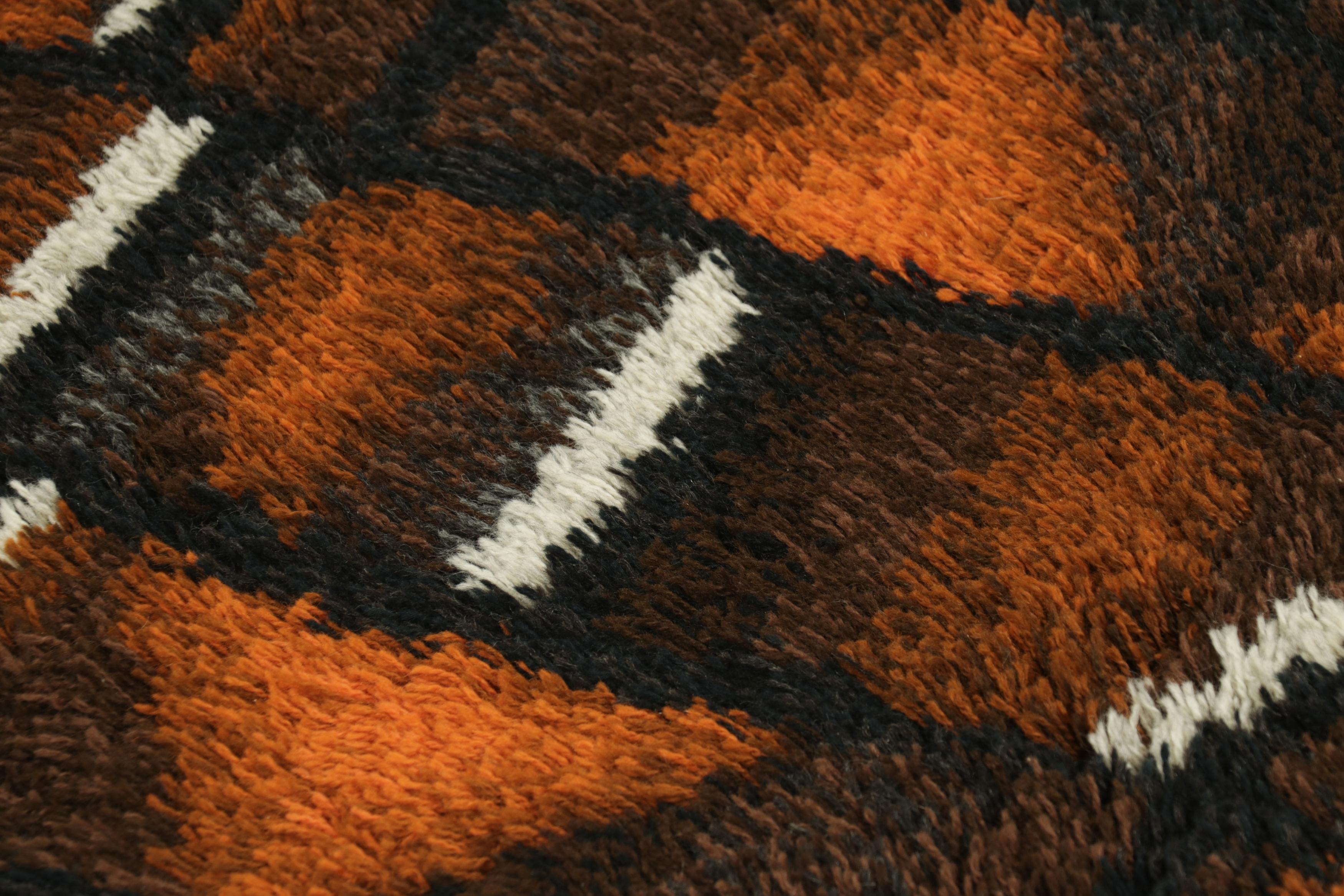 Vintage Swedish Rya Rug, Bold Black and Orange Scandinavian Design - Rug & Kilim In Good Condition For Sale In Long Island City, NY
