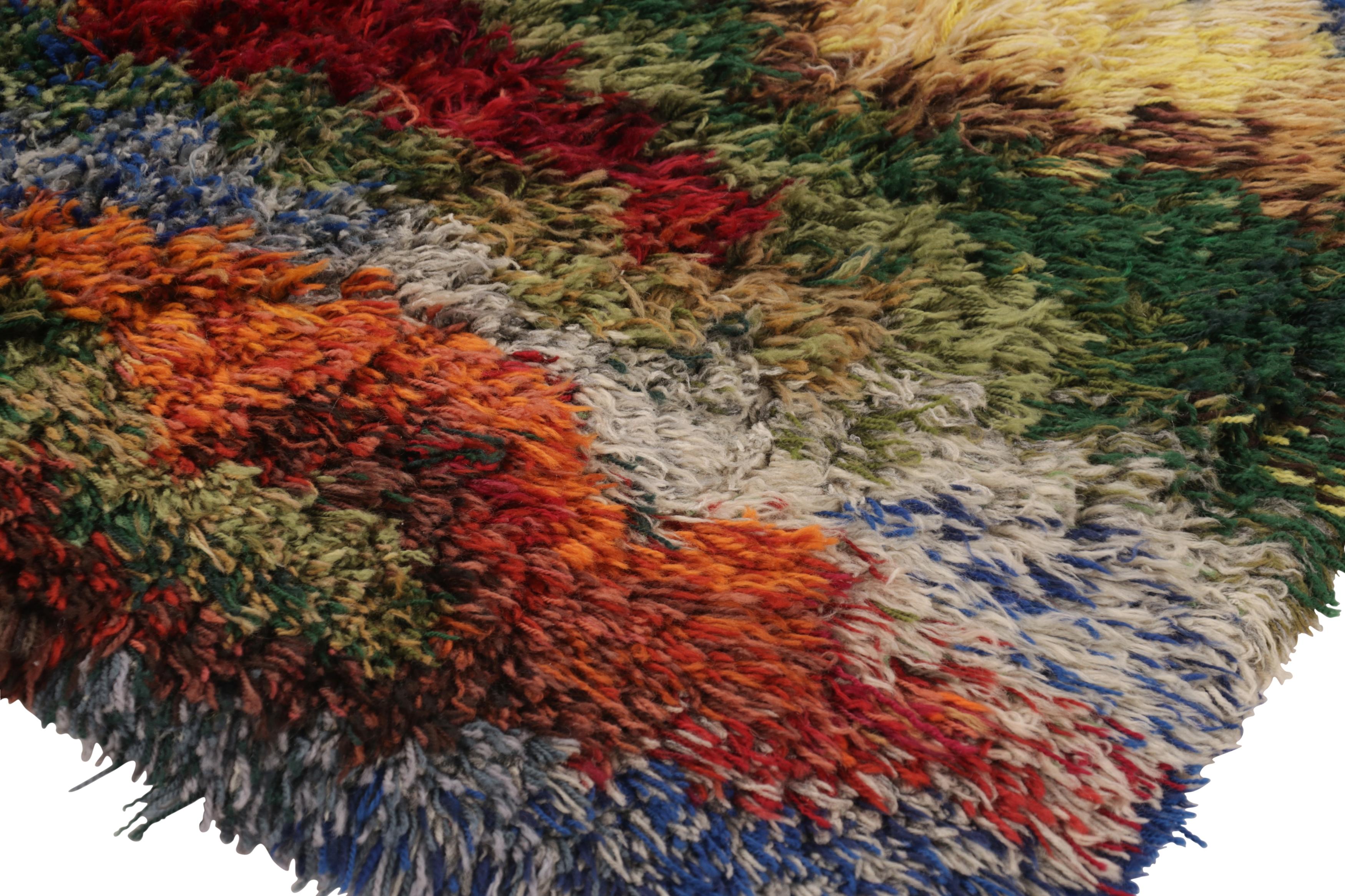 Svedese Tappeto vintage svedese Rya, audace policromia scandinava astratta - Rug & Kilim in vendita