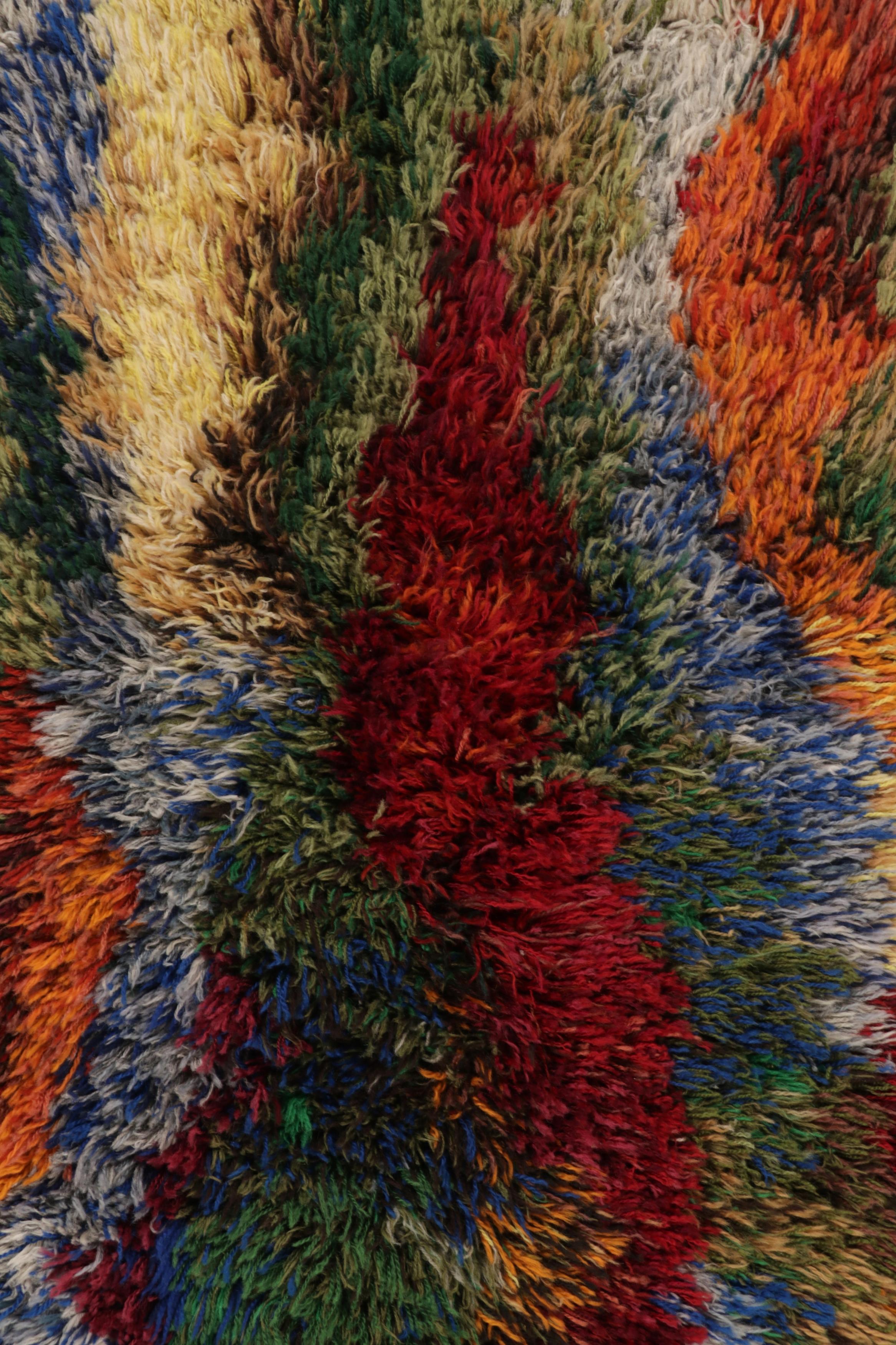 Annodato a mano Tappeto vintage svedese Rya, audace policromia scandinava astratta - Rug & Kilim in vendita