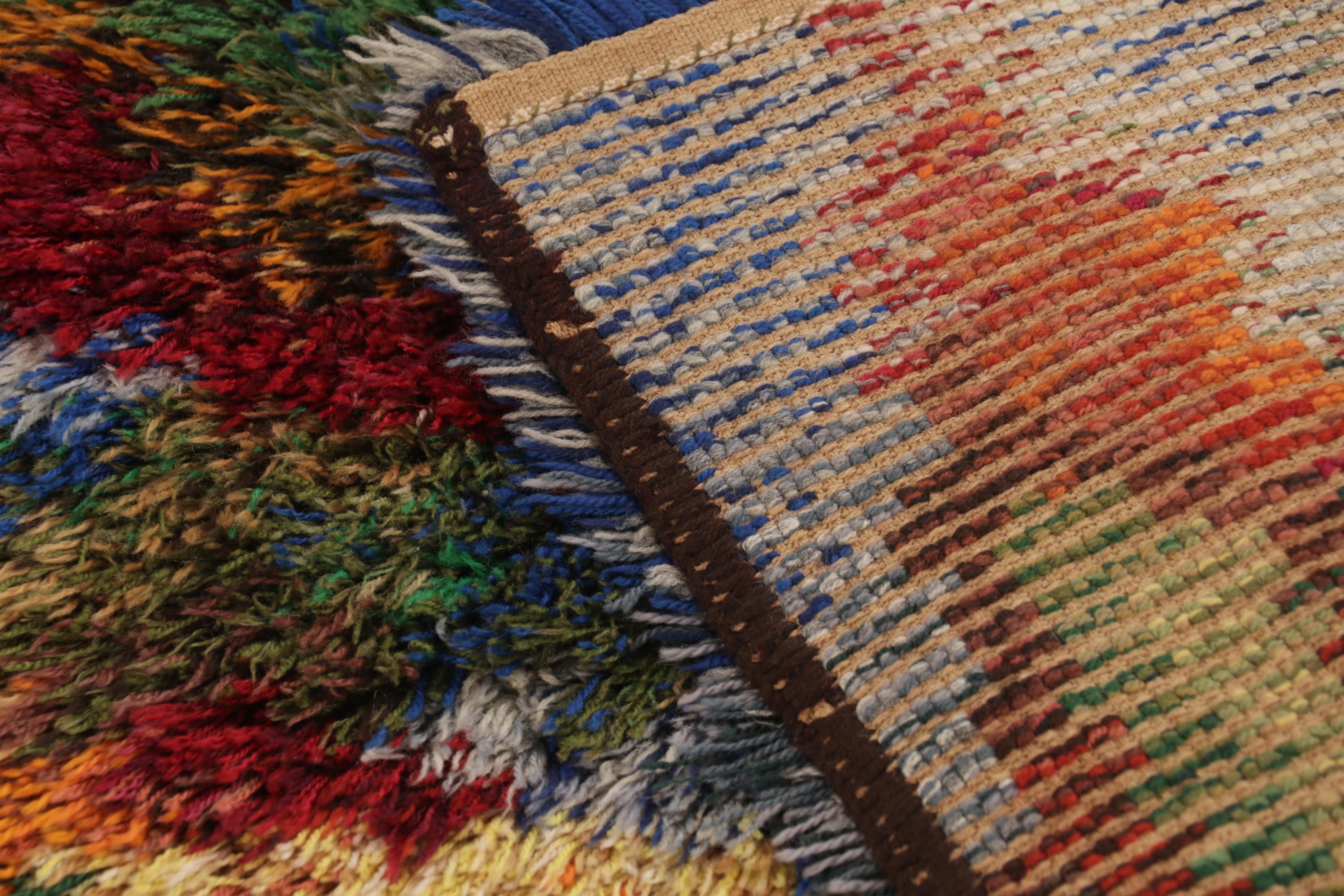 Metà XX secolo Tappeto vintage svedese Rya, audace policromia scandinava astratta - Rug & Kilim in vendita
