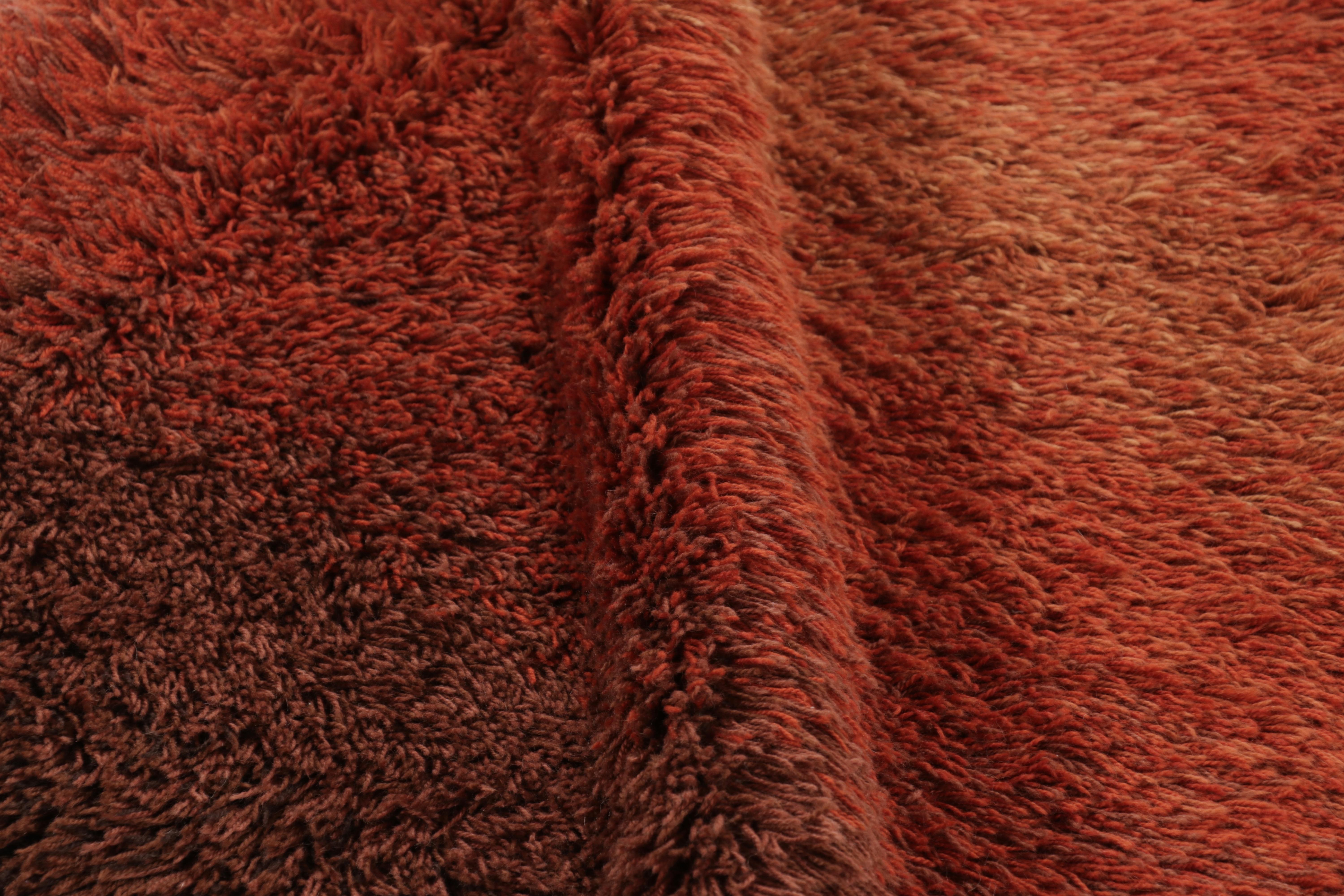 Vintage Swedish Rya Rug, Brown and Rust Solid Scandinavian - Rug & Kilim Bon état - En vente à Long Island City, NY