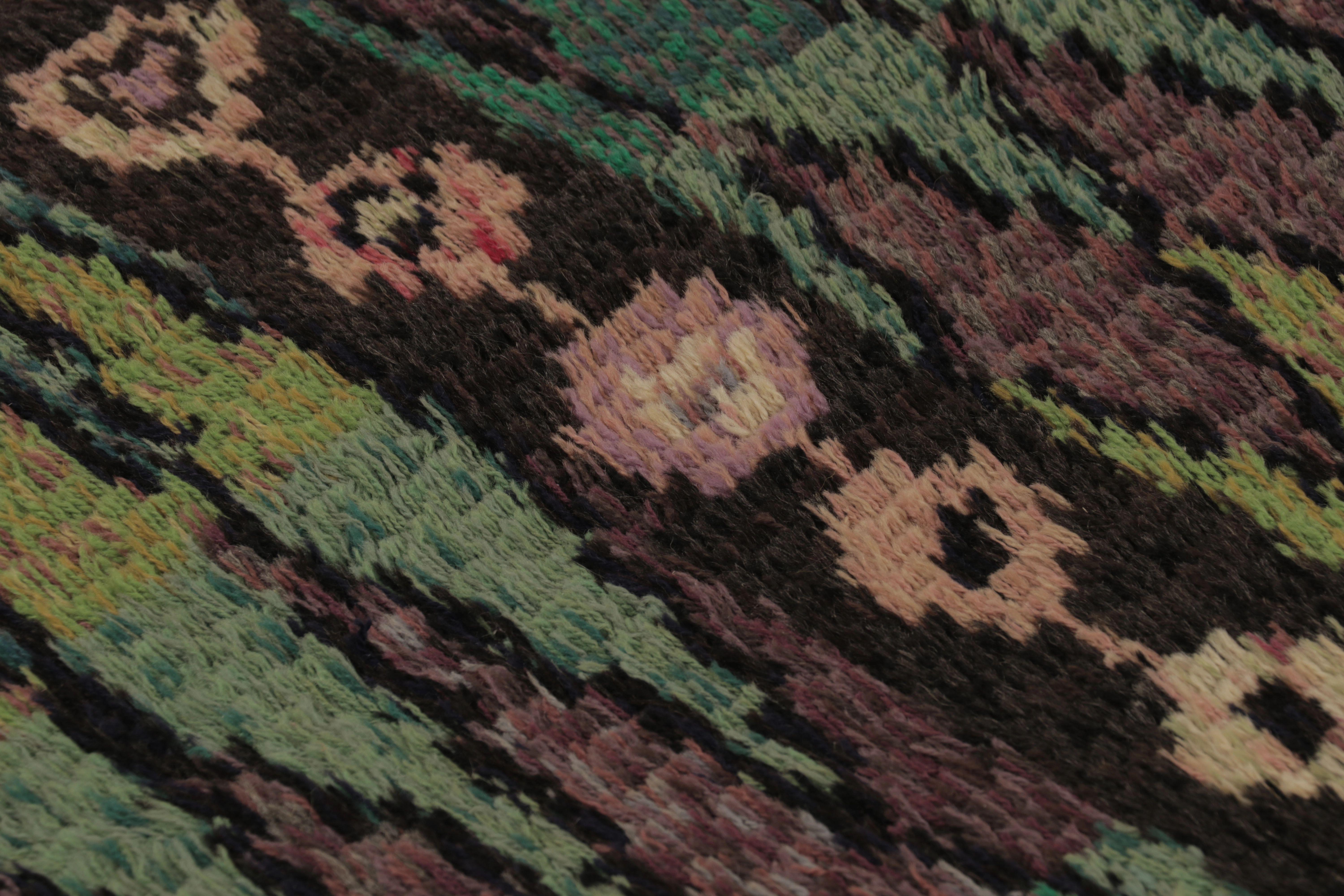 Noué à la main Tapis Rya suédois vintage, motifs scandinaves verts et bruns - Rug & Kilim en vente