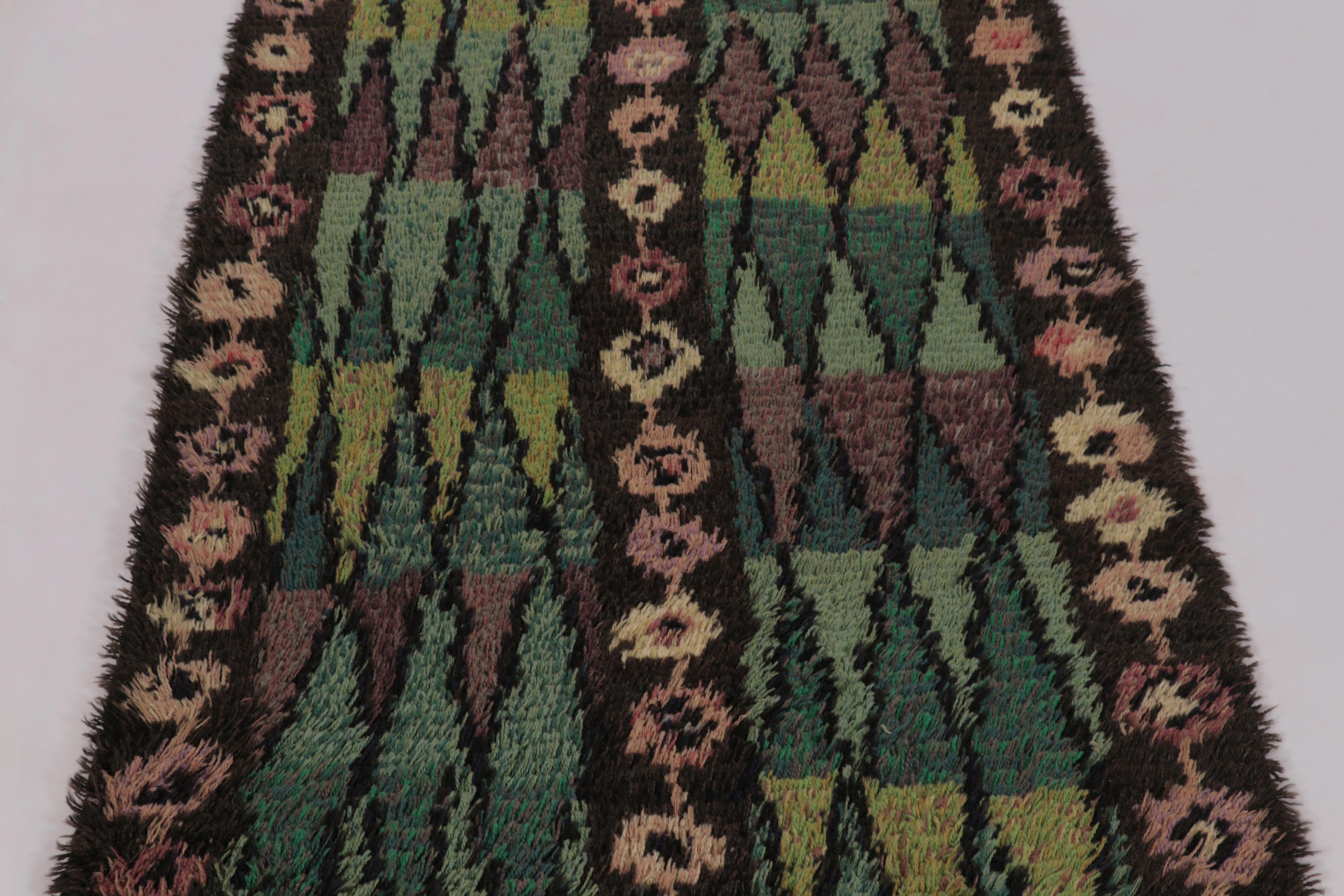 Tapis Rya suédois vintage, motifs scandinaves verts et bruns - Rug & Kilim Bon état - En vente à Long Island City, NY