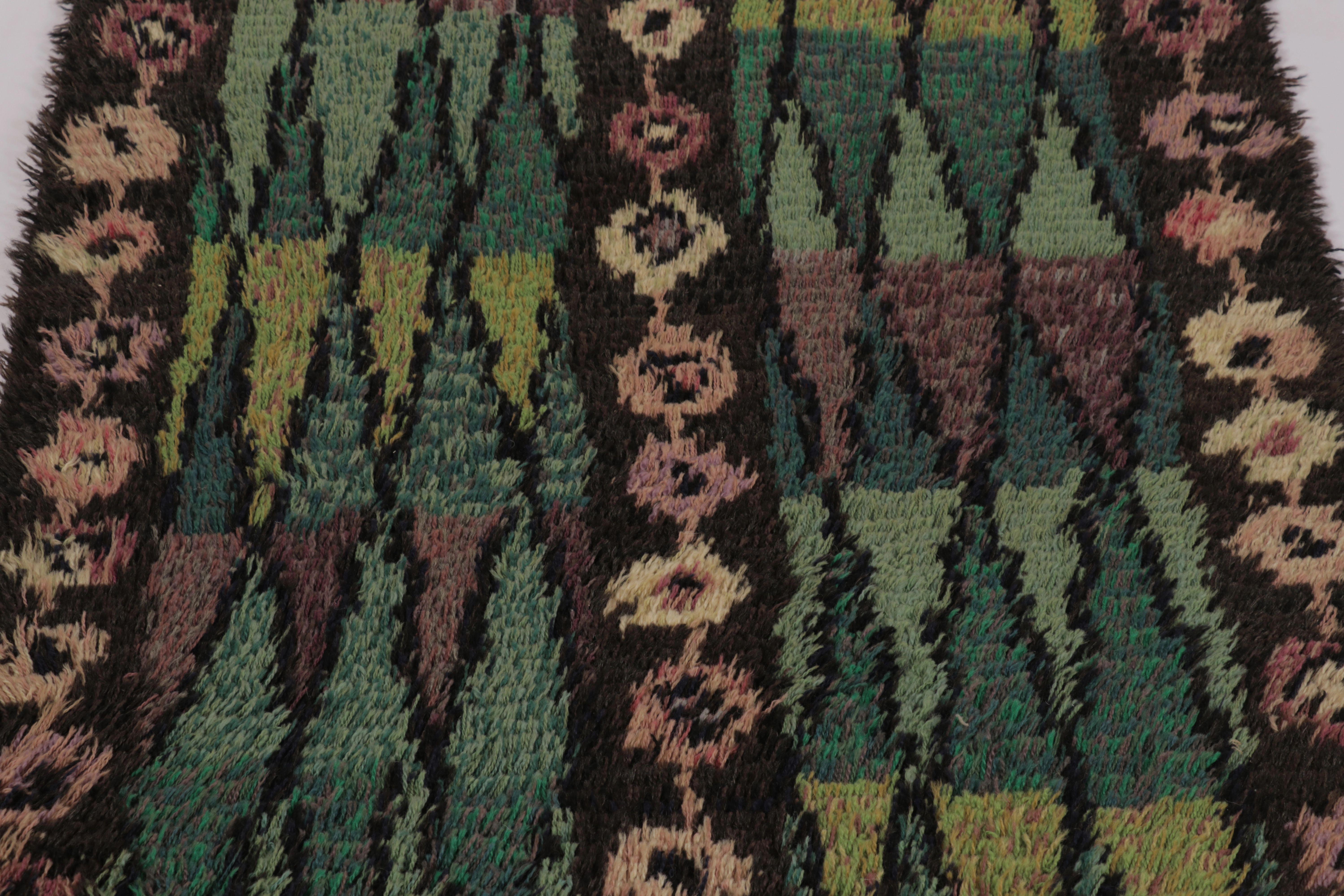 Laine Tapis Rya suédois vintage, motifs scandinaves verts et bruns - Rug & Kilim en vente