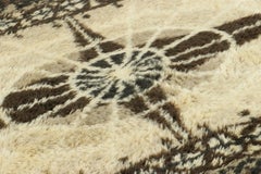 Vintage Swedish Rya Rug in Beige-Brown with Starburst Medallion - Rug & Kilim