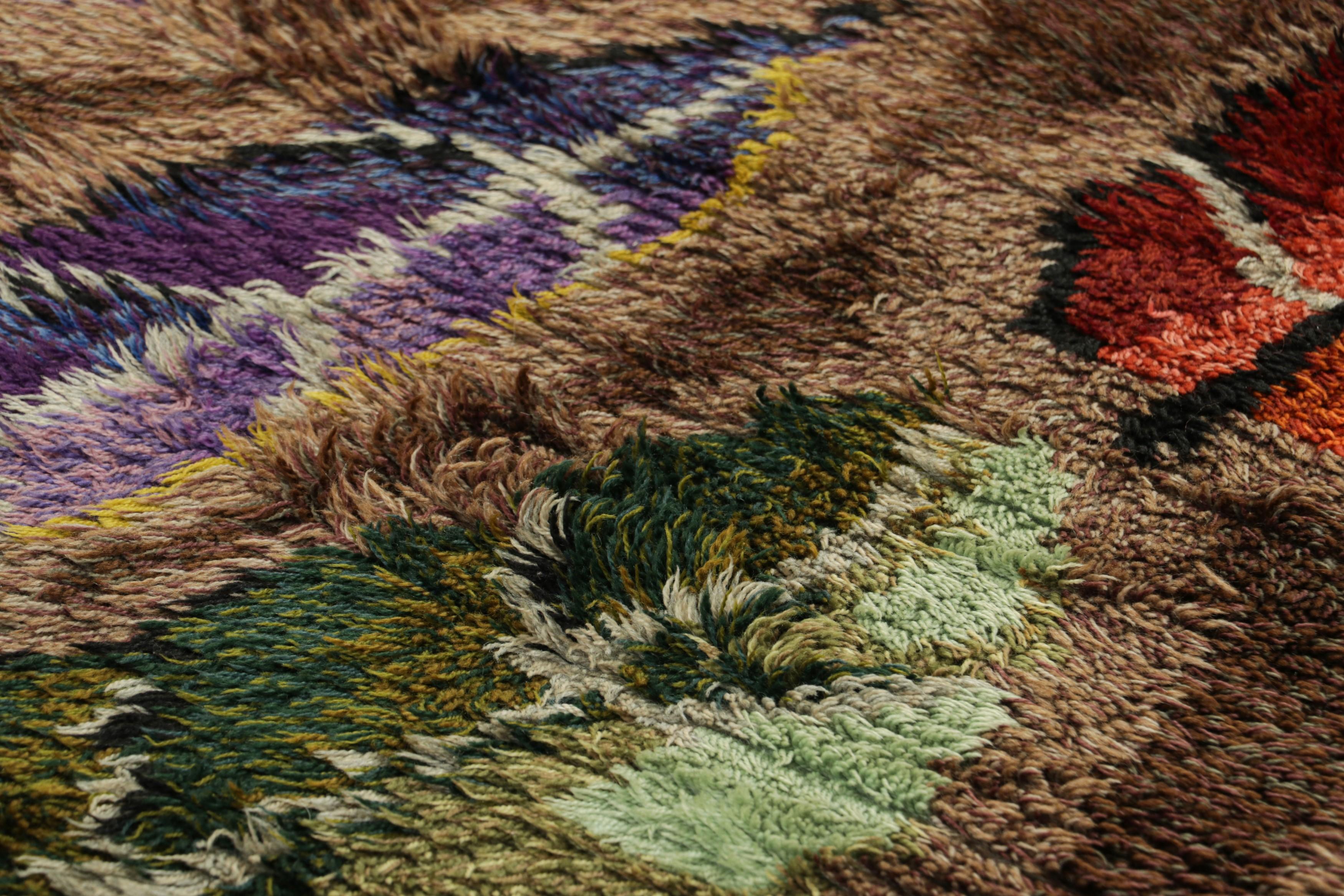 Hand-knotted in lush, high-pile wool in Sweden circa 1960-1970, this 4x6 vintage Swedish Rya rug is a bold new addition to Rug & Kilim’s curation of rare and collectible mid-century rugs of this provenance. 

On the Design: 

Connoisseurs will
