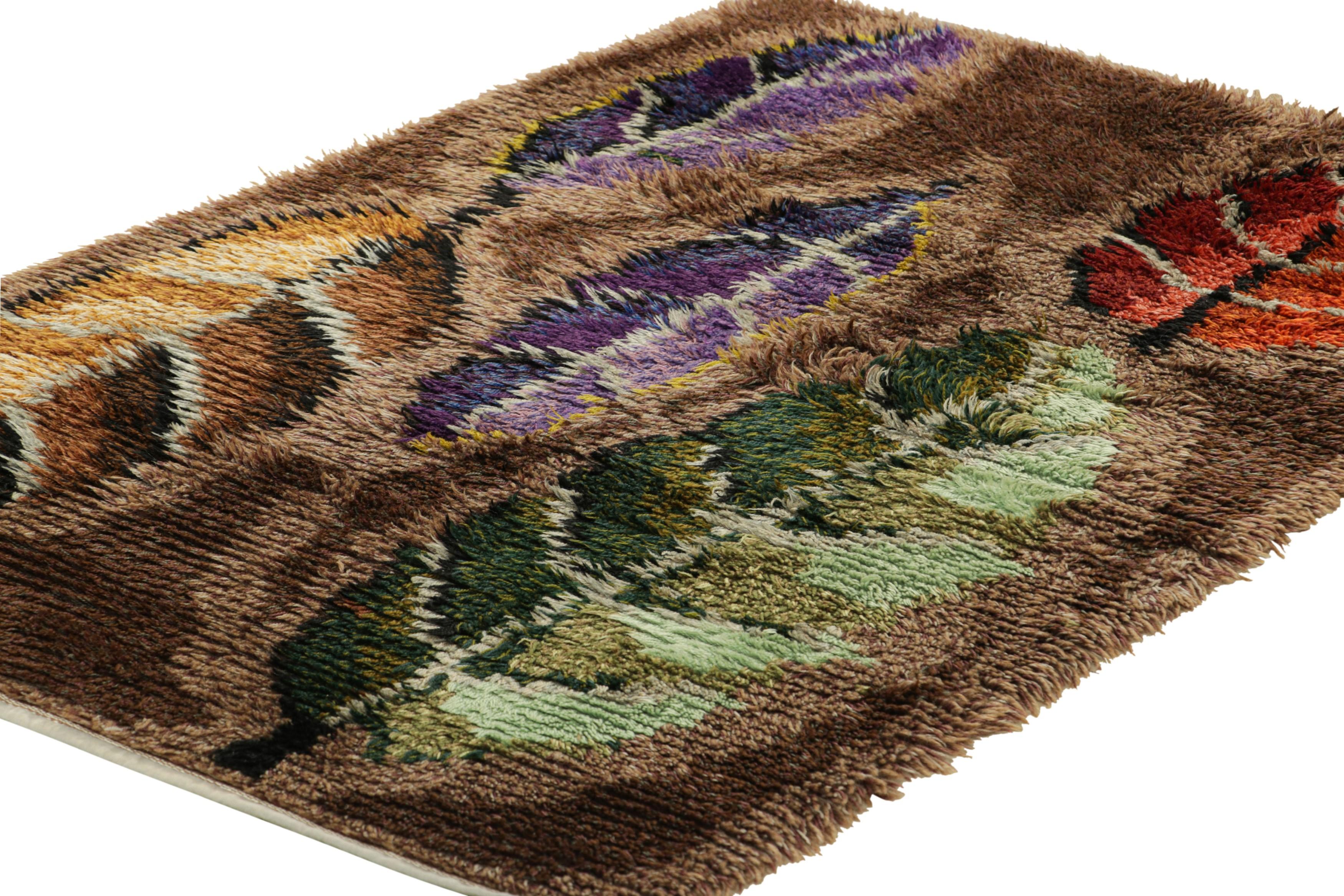 Vintage Swedish Rya Rug In Brown with Leaf Floral Patterns  Rug & Kilim In Good Condition For Sale In Long Island City, NY