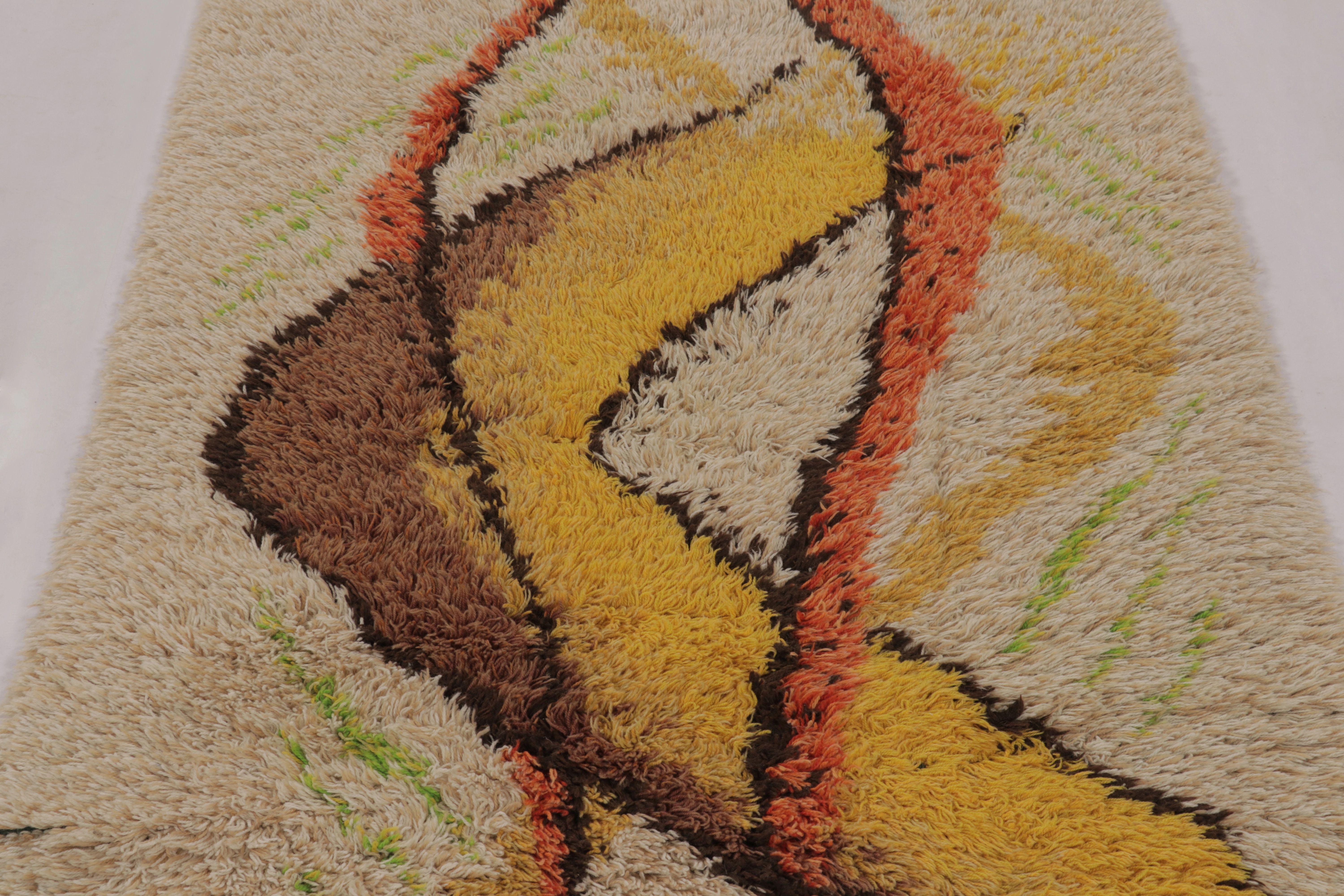 Mid-17th Century Vintage Swedish Rya Rug, Natural Beige with Organic Abstract - Rug & Kilim For Sale