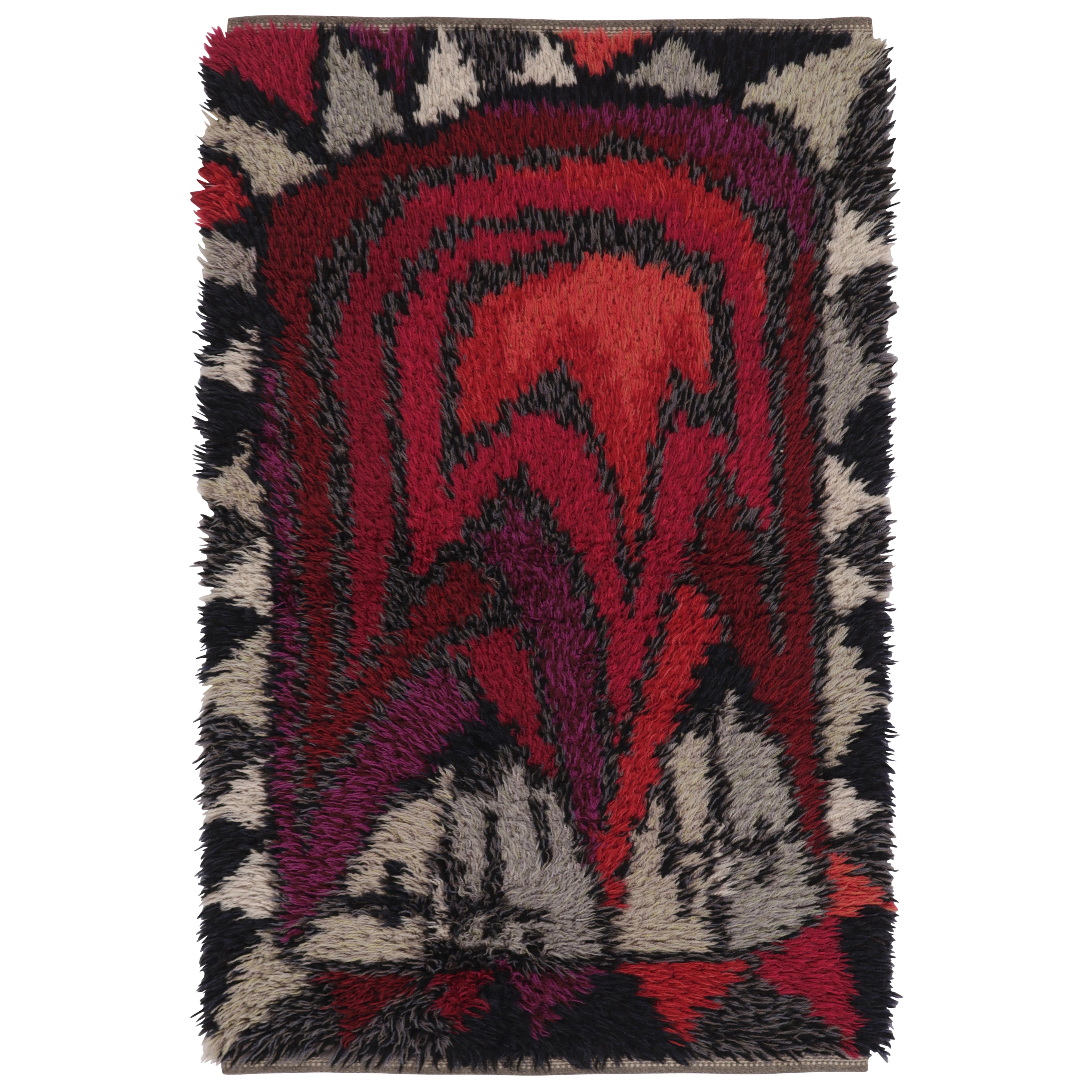 Vintage Swedish Rya Rug, Red and Gray Scandinavian Abstract Forms - Rug 
Kilim For Sale