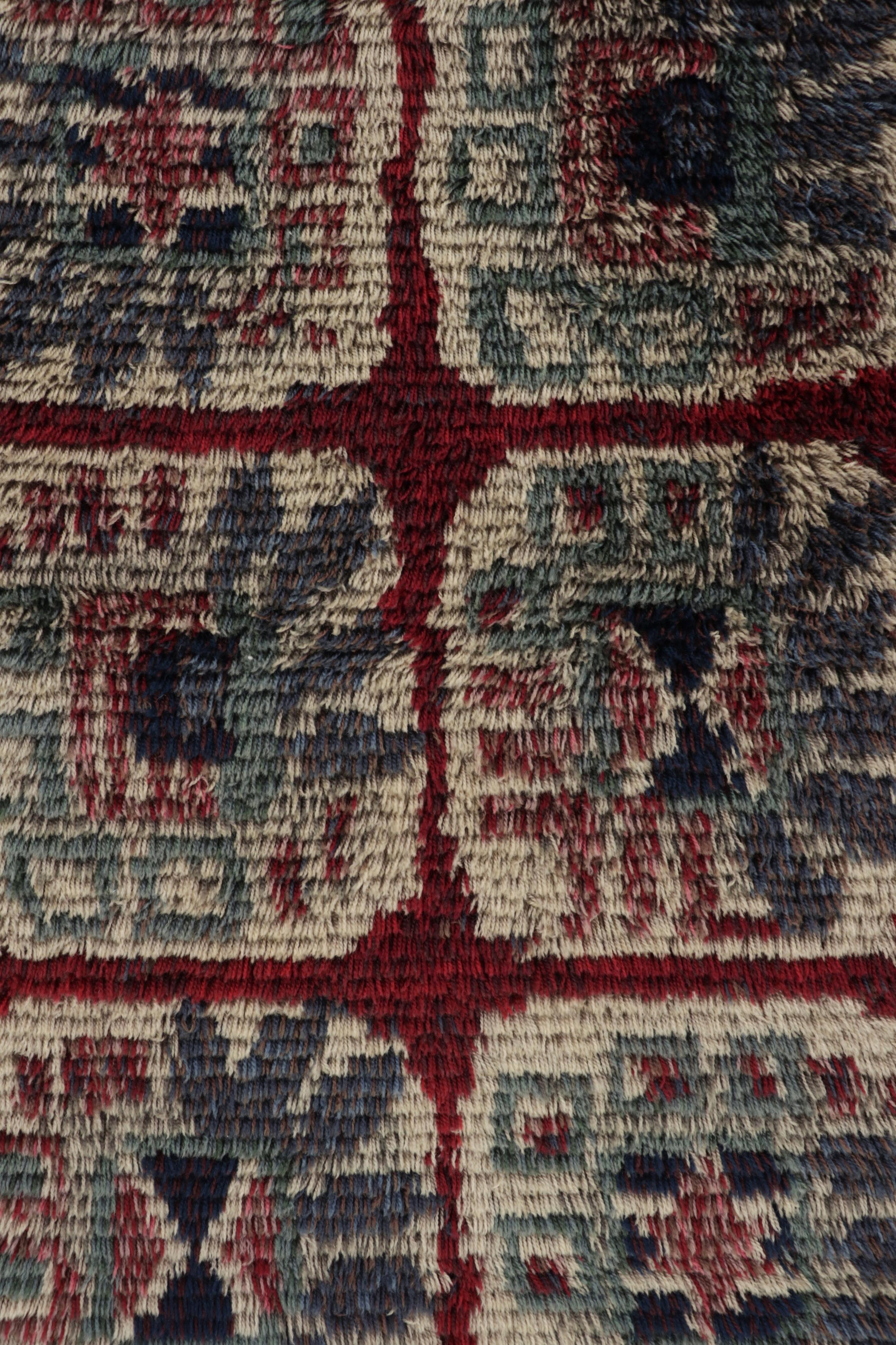 Tribal Tapis suédois vintage Rya, rouge avec des médaillons scandinaves audacieux - Rug & Kilim en vente