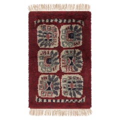 Vintage Swedish Rya Rug, Red with Bold Scandinavian Medallions - Rug & Kilim