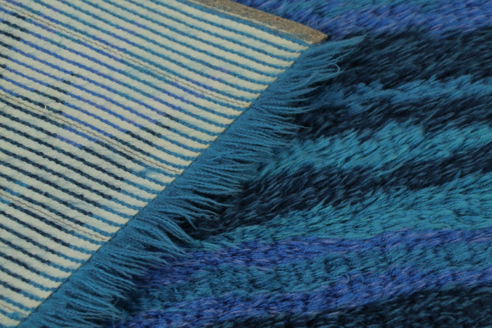 Mid-17th Century Vintage Swedish Rya Rug, Scandinavian Abstract in Navy Blue Tones - Rug & Kilim For Sale