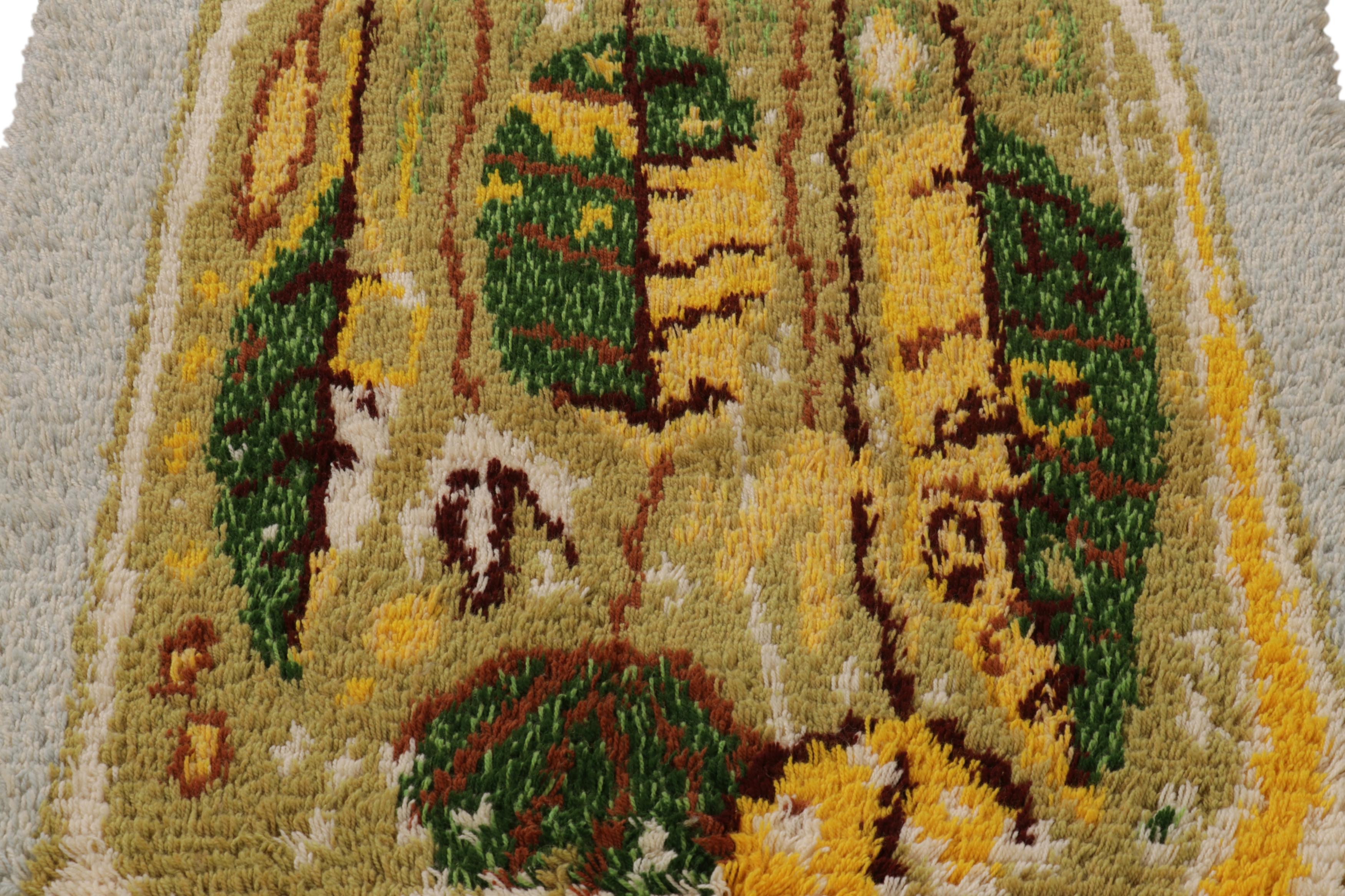 Annodato a mano in lussureggiante lana a pelo alto in Svezia intorno al 1960-1970, questo tappeto vintage Rya svedese 4x6 è una nuova e audace aggiunta alla collezione di tappeti scandinavi di metà secolo di Rug & Kilim, iconici e da collezione, di
