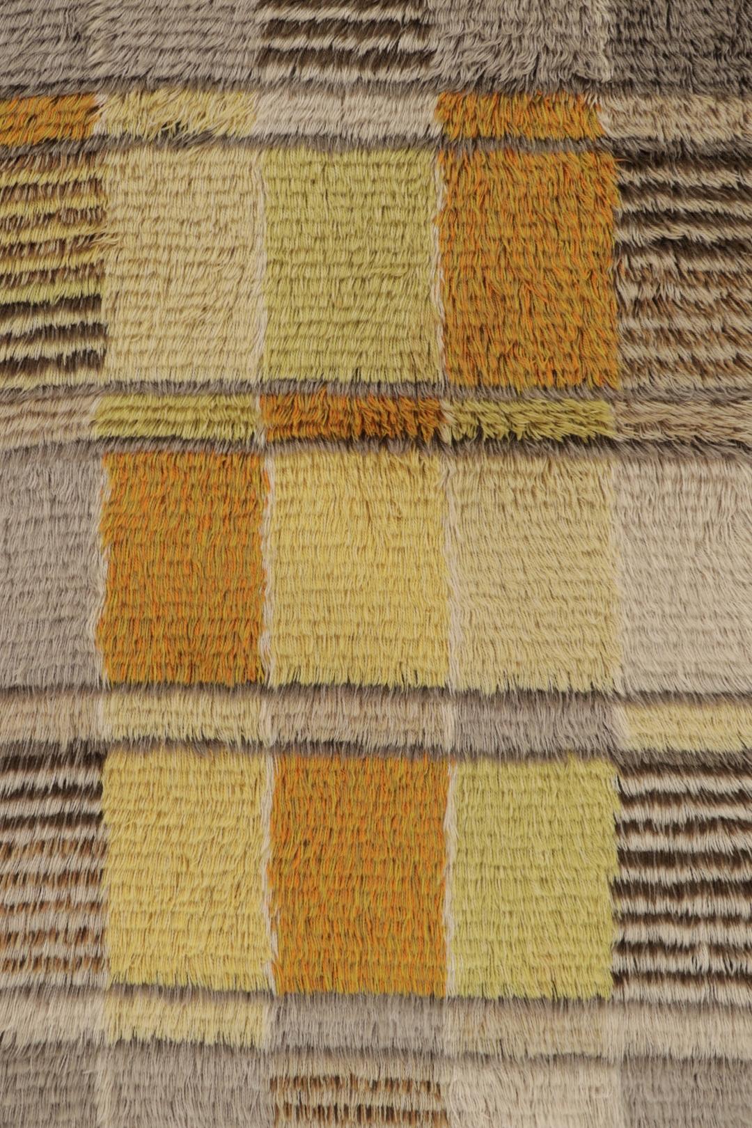 Vintage Swedish Rya Rug, skandinavische geometrische Muster in Braun - Rug & Kilim (Schwedisch) im Angebot