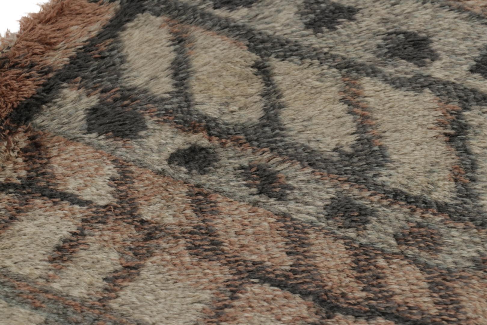 Mid-17th Century Vintage Swedish Rya Rug, Scandinavian Geometric Patterns in Gray - Rug & Kilim For Sale