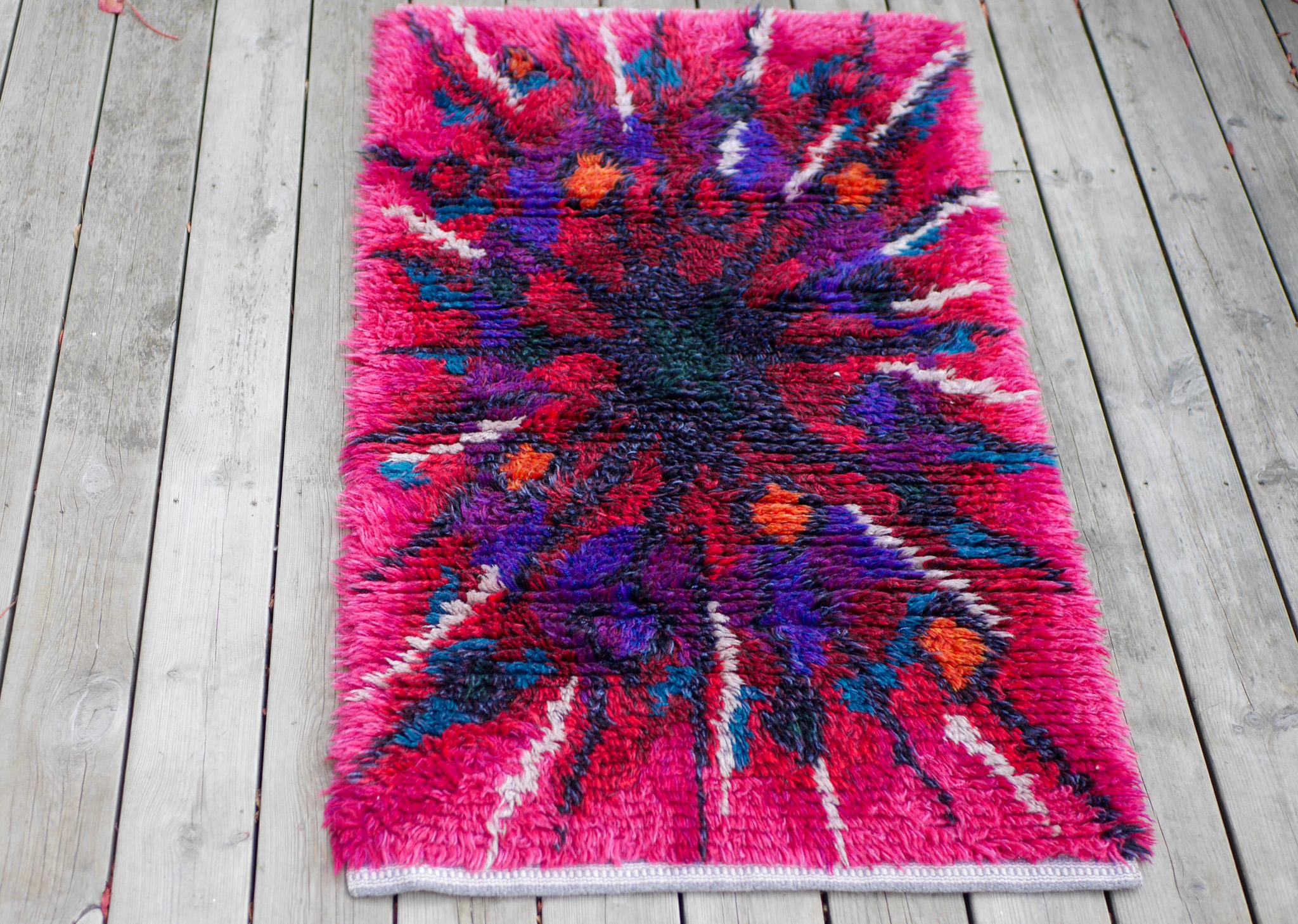 Tappeto vintage svedese Rya Tibet, Krokus Flower di Ingrid Jagarz per Mark Rya 1960 in vendita 6