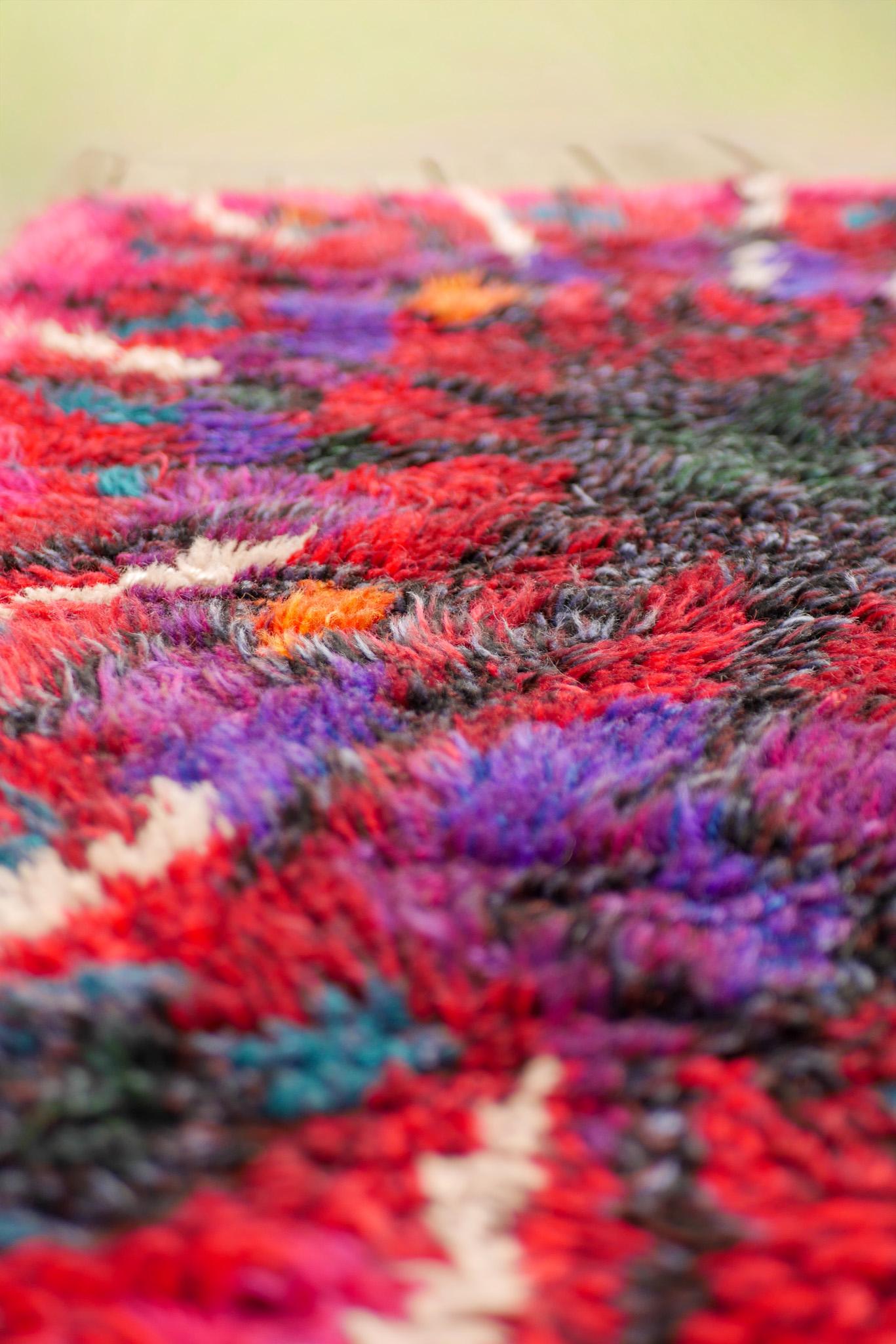 Mid-Century moderno Tappeto vintage svedese Rya Tibet, Krokus Flower di Ingrid Jagarz per Mark Rya 1960 in vendita