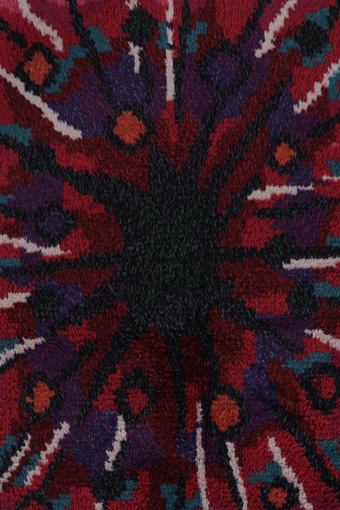 Svedese Vintage Swedish Rya Rug with Bold, Bursting Scandinavian Geometry - Rug & Kilim in vendita
