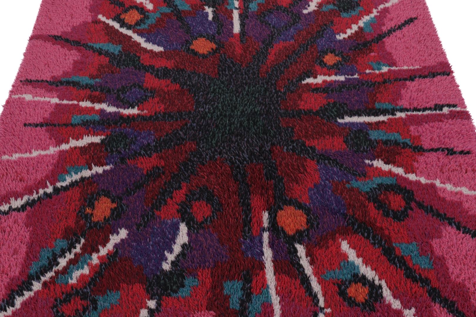Lana Vintage Swedish Rya Rug with Bold, Bursting Scandinavian Geometry - Rug & Kilim in vendita