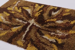 Vintage Swedish Rya Rug with Sunburst Flare and Amber Tones - Rug & Kilim