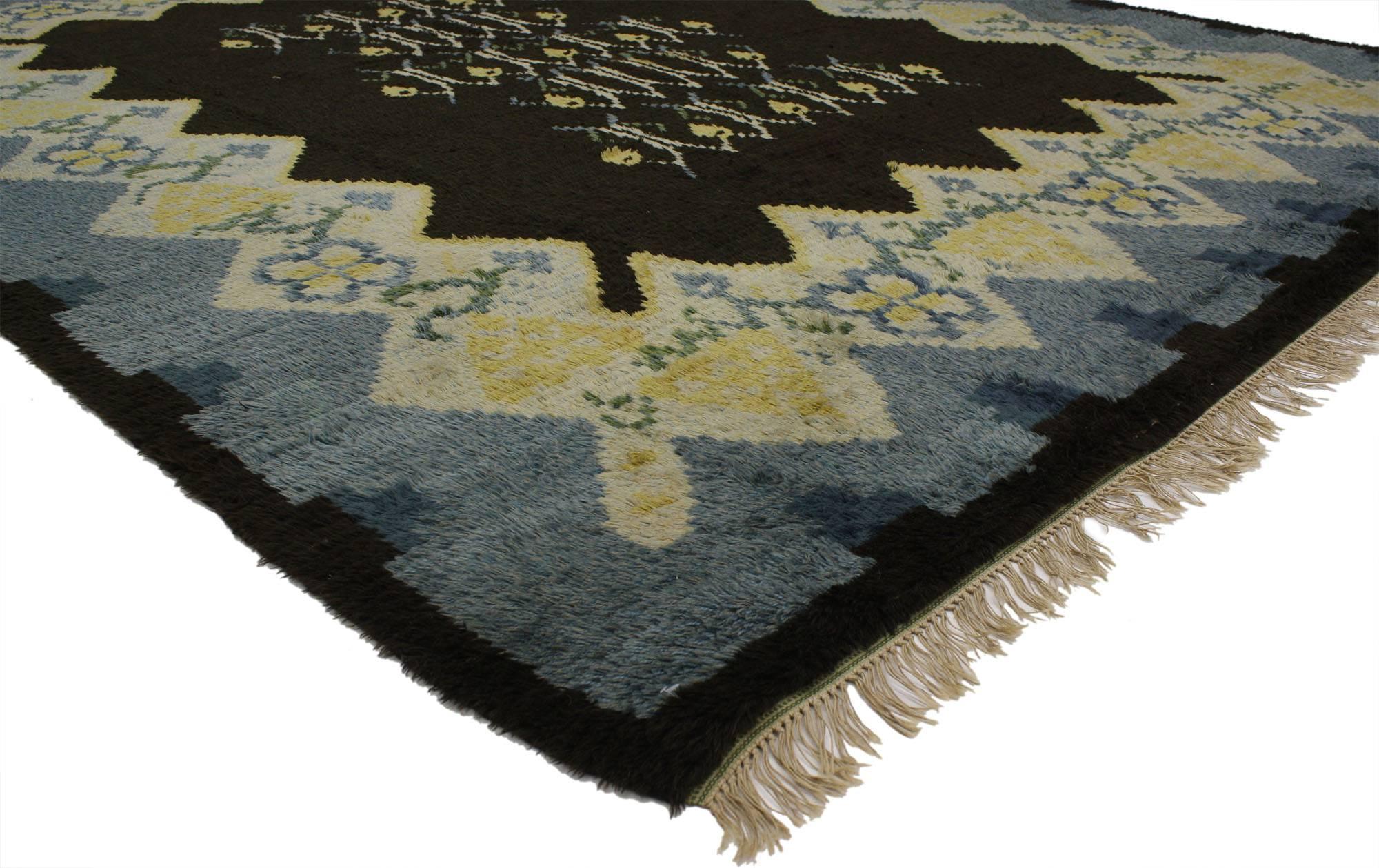 77043, vintage Swedish Rya Shag rug with Scandinavian modern style and Danish design. This vintage Swedish Rya Shag rug with Scandinavian modern style is rich in texture and will add much needed warmth and a pop of color to monochromatic interiors.