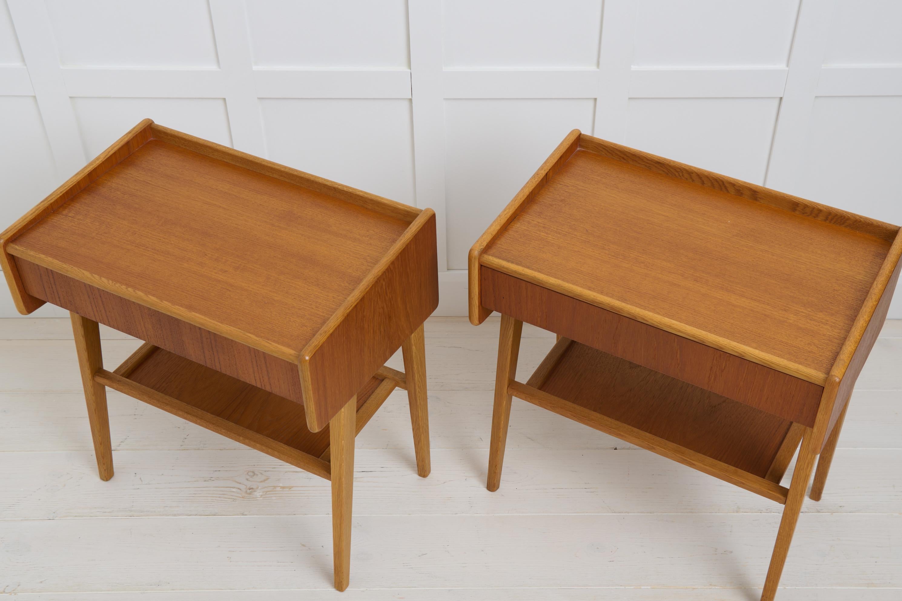Vintage Swedish Scandinavian Modern Pair of Teak Nightstands with Drawer For Sale 4