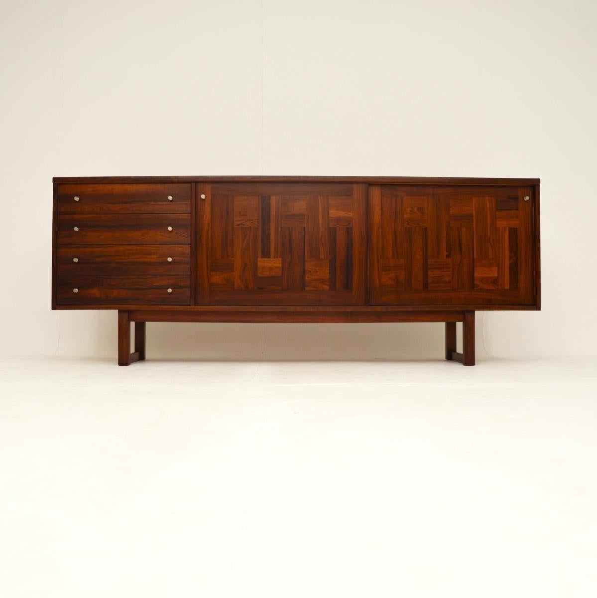 Mid-Century Modern Buffet suédois vintage de Nils Jonsson pour Troeds en vente