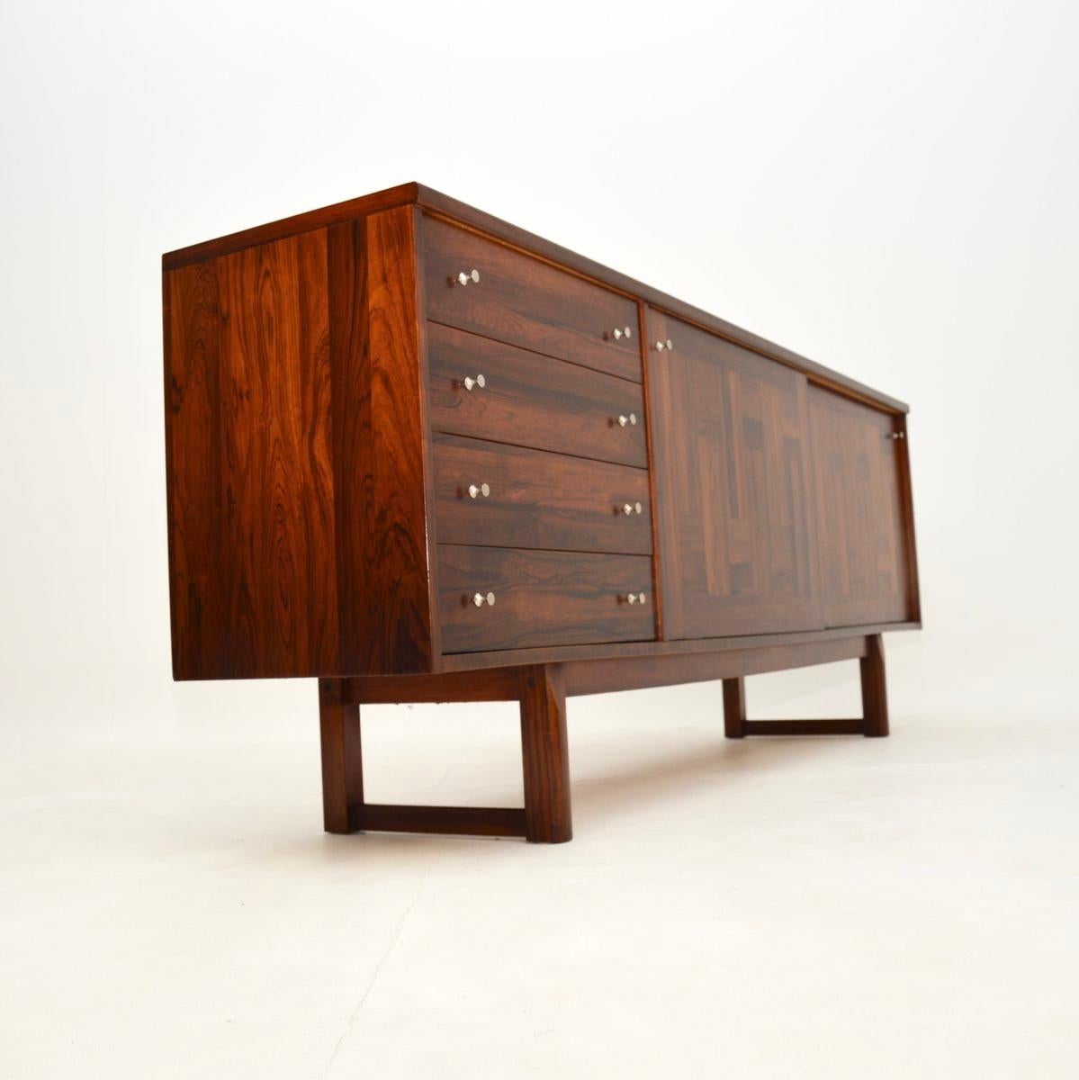 Milieu du XXe siècle Buffet suédois vintage de Nils Jonsson pour Troeds en vente