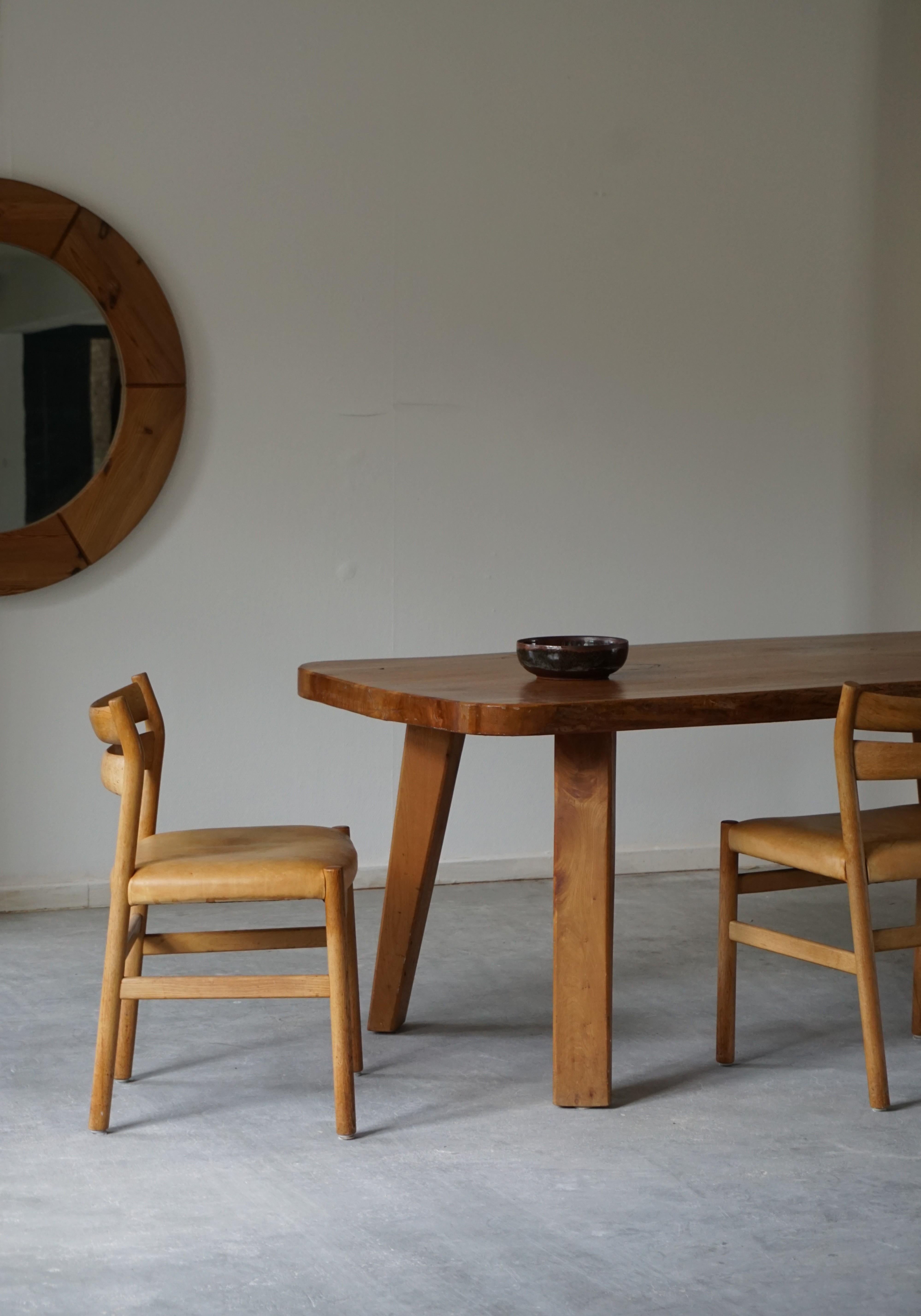 Beautiful authentic handcrafted vintage swedish dining table in solid elm, made in 1978.