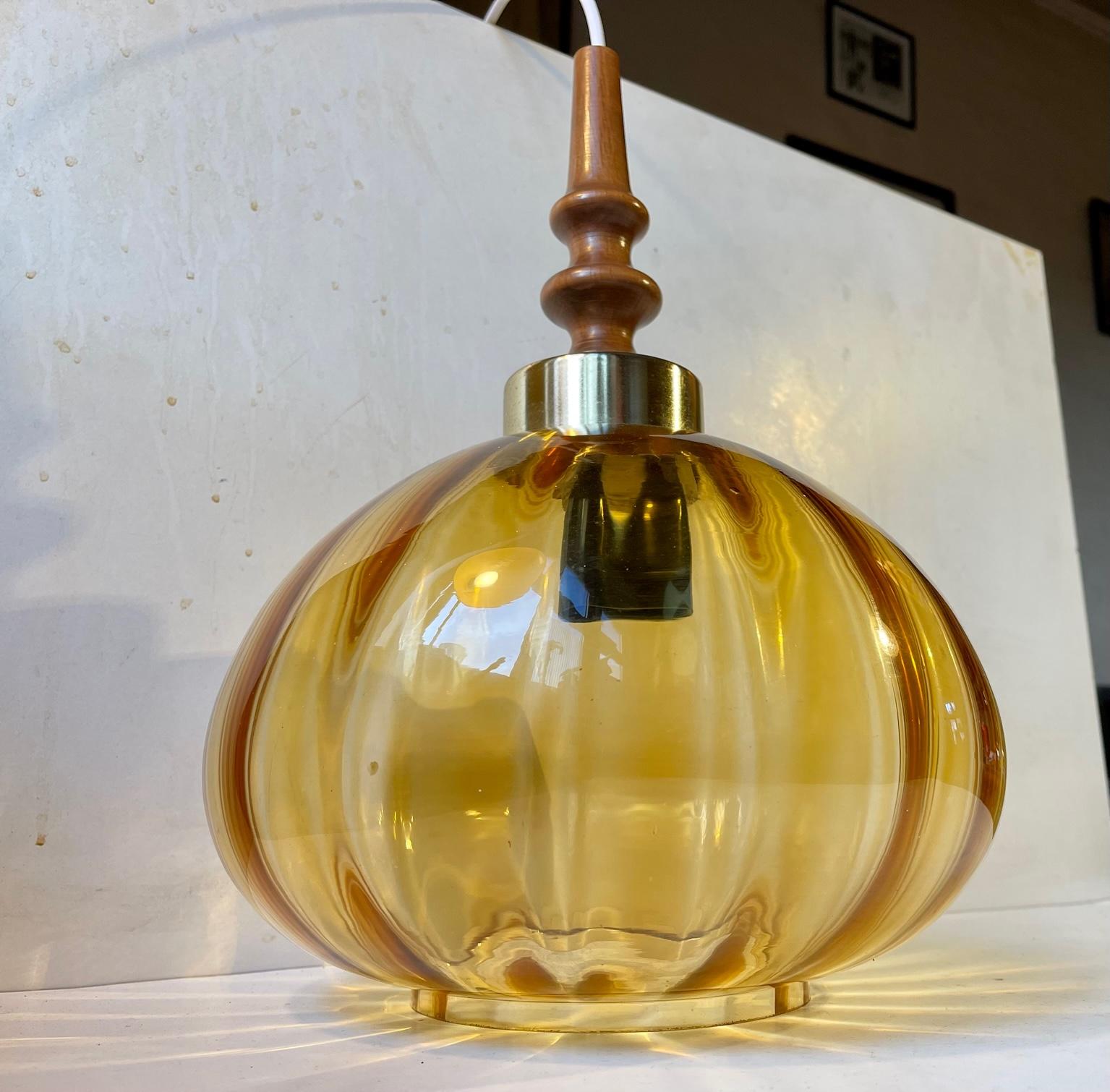 Scandinavian Modern Vintage Swedish Sunburst Pendant Lamp in Blown Optical Honey Glass, 1970s For Sale