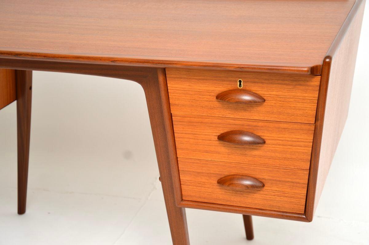 Schwedischer Teakholz-Schreibtisch von Svante Skogh im Angebot 5