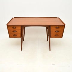 Escritorio sueco vintage de teca de Svante Skogh