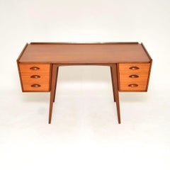 Escritorio sueco vintage de teca de Svante Skogh
