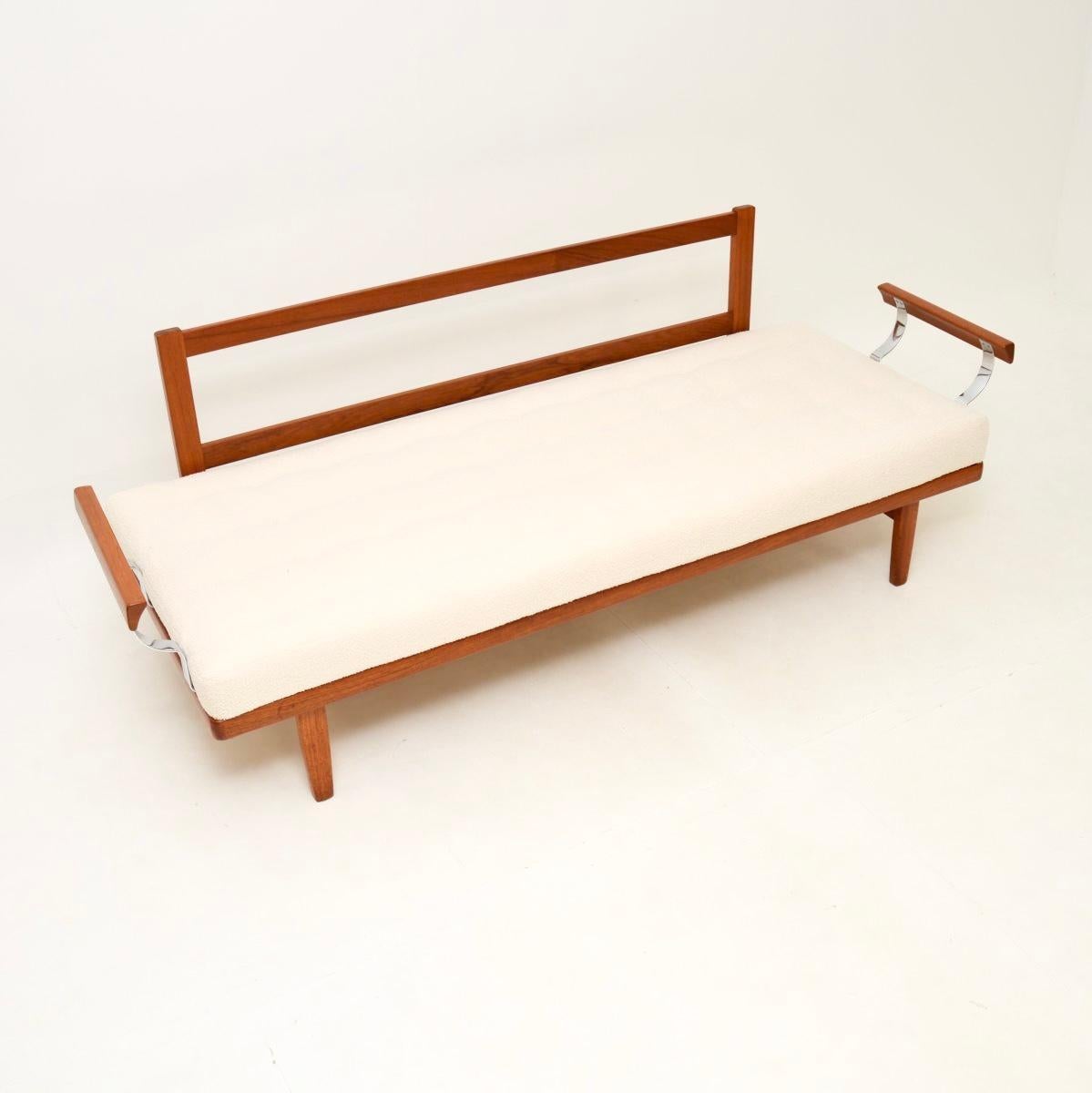 Vintage Swedish Teak Sofa / Day Bed 2