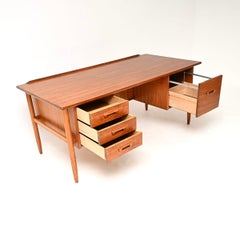Bureau vintage en noyer suédois par Goran Strand pour Lelangs Mobelfabrik