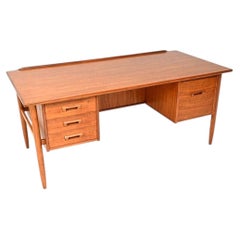 Bureau vintage en noyer suédois par Goran Strand pour Lelangs Mobelfabrik