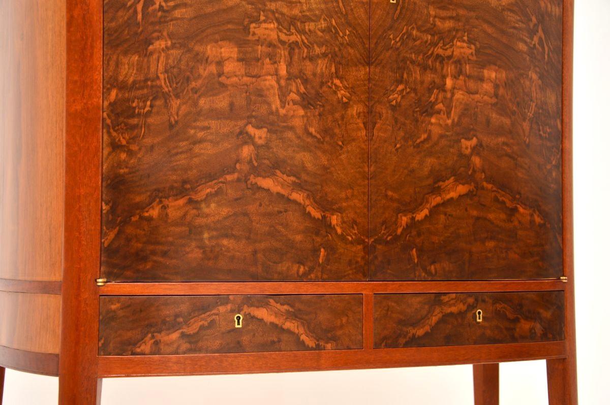 Armadietto per bevande svedese d'epoca in noce di Johan Byström in vendita 3