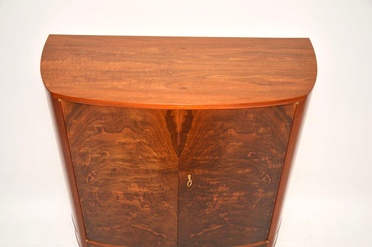 Armadietto per bevande svedese d'epoca in noce di Johan Byström in vendita 1