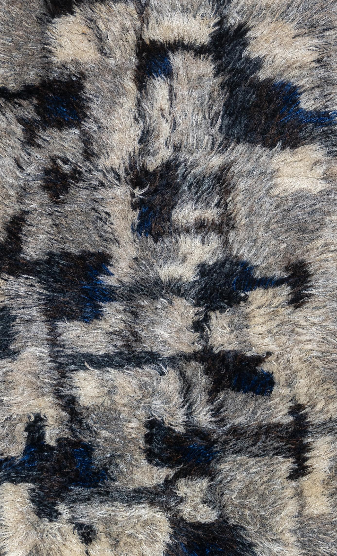 Vintage Swedish Wool Pile Rug 2'6'' x 4'4'' In Good Condition For Sale In New York, NY